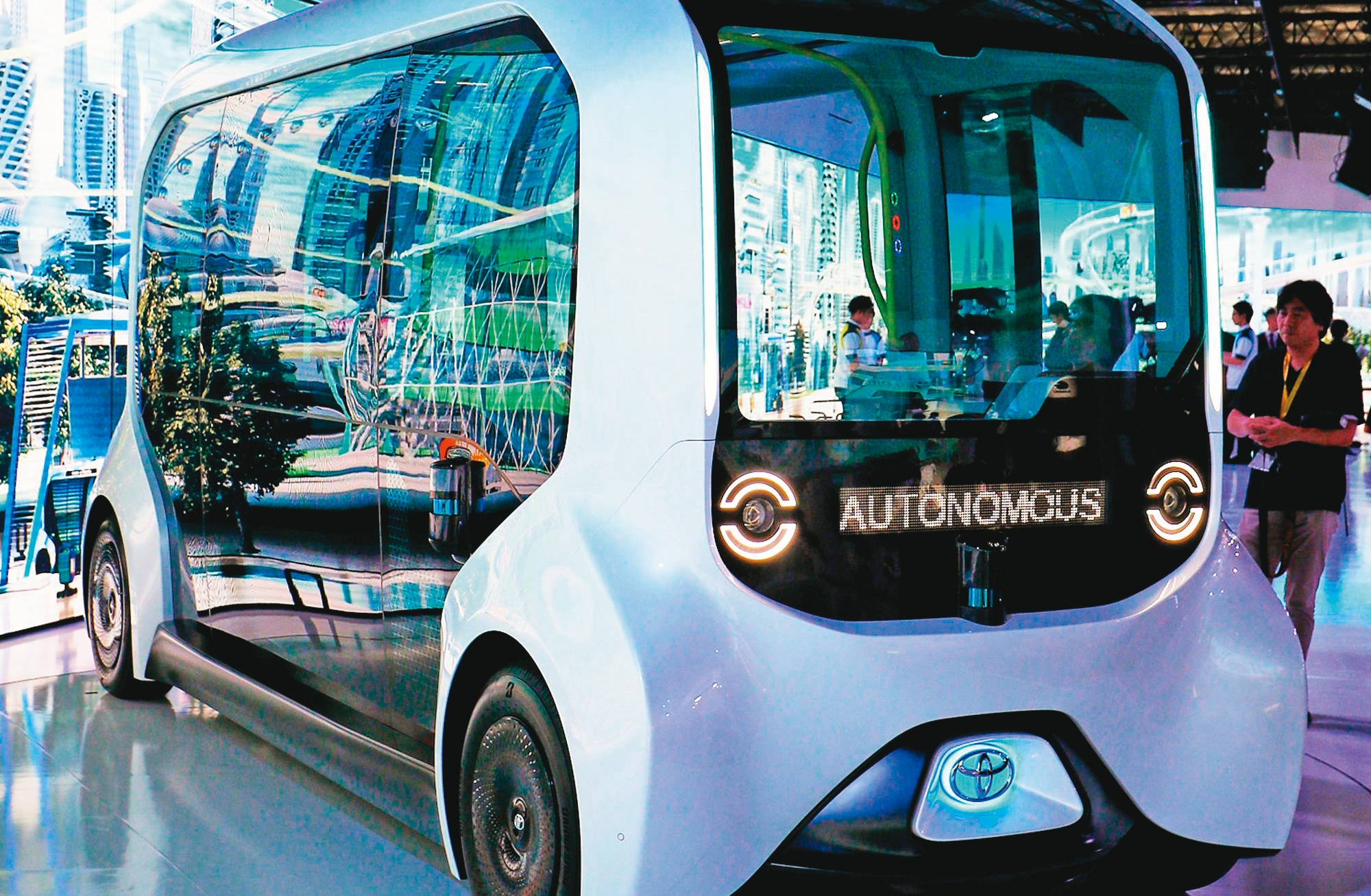 2021年東京奧運所提供的自動化無人接駁車，自駕軟體係由日本Tire IV提供，而凌華則將硬體賣給Tire IV。（翻攝TOYOTA臉書）