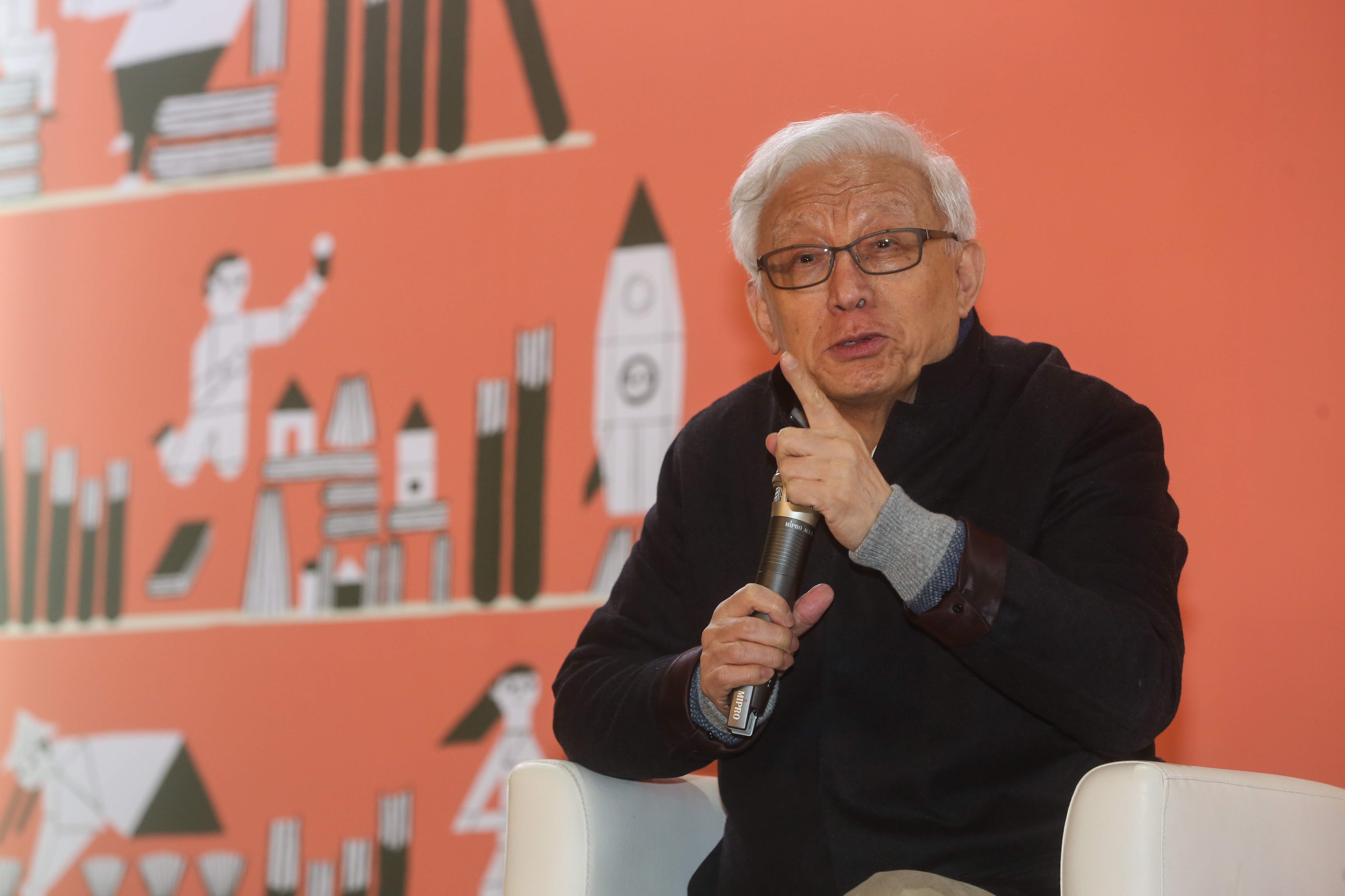 聯電榮譽董事長曹興誠強調，現在應該主張兩國論，讓世界看見台灣的存在。（本刊資料照）