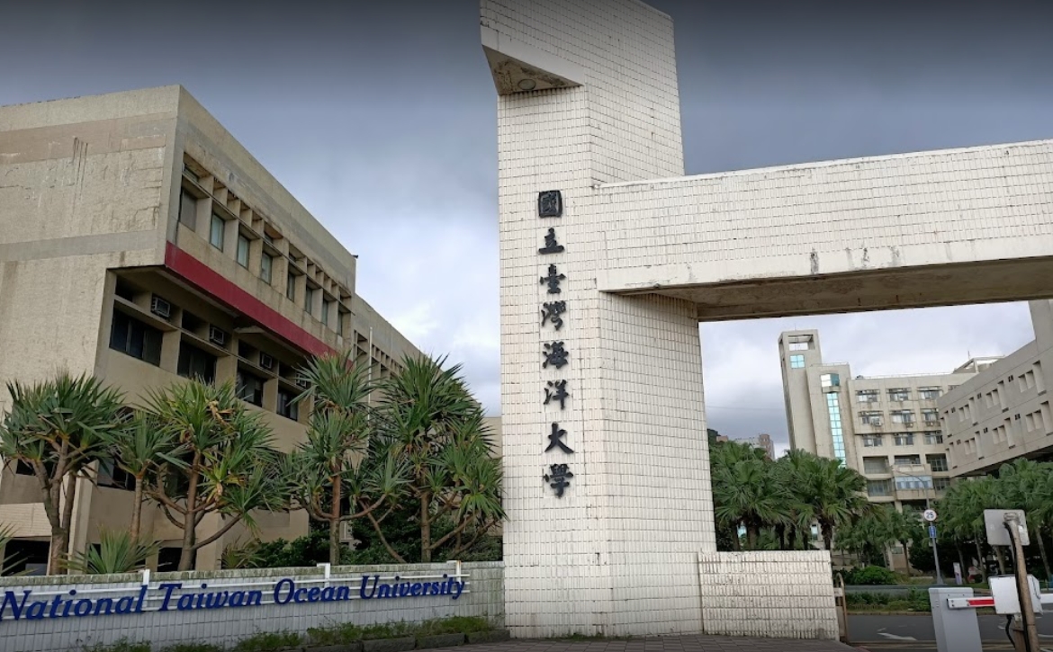 海洋大學一名體育教師確診後足跡曝光，發現他曾5天內跑2娛樂場所。（翻攝自Google Maps）