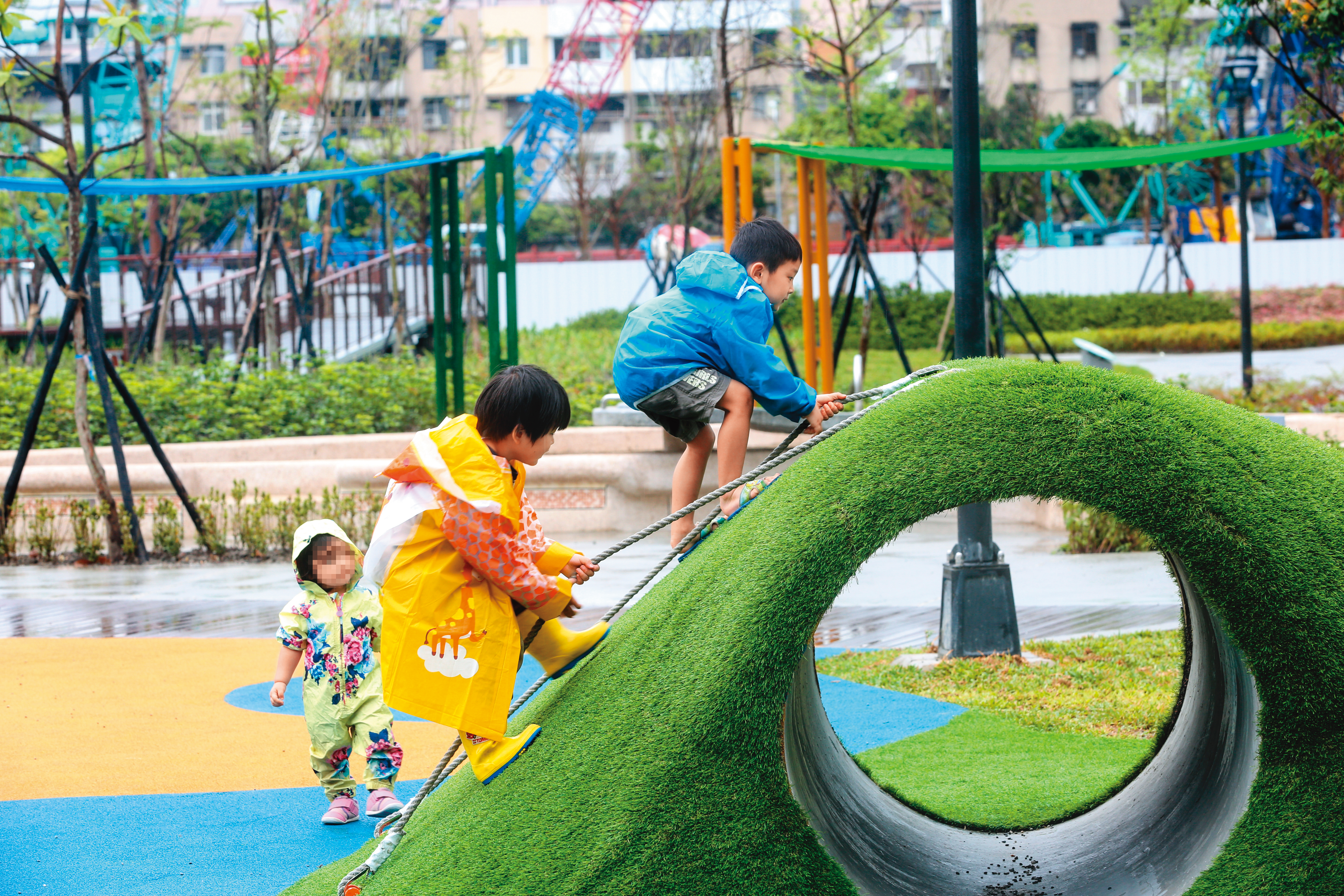 未滿15歲兒童今年意外、壽險保單有重大變革，值得家長留心。