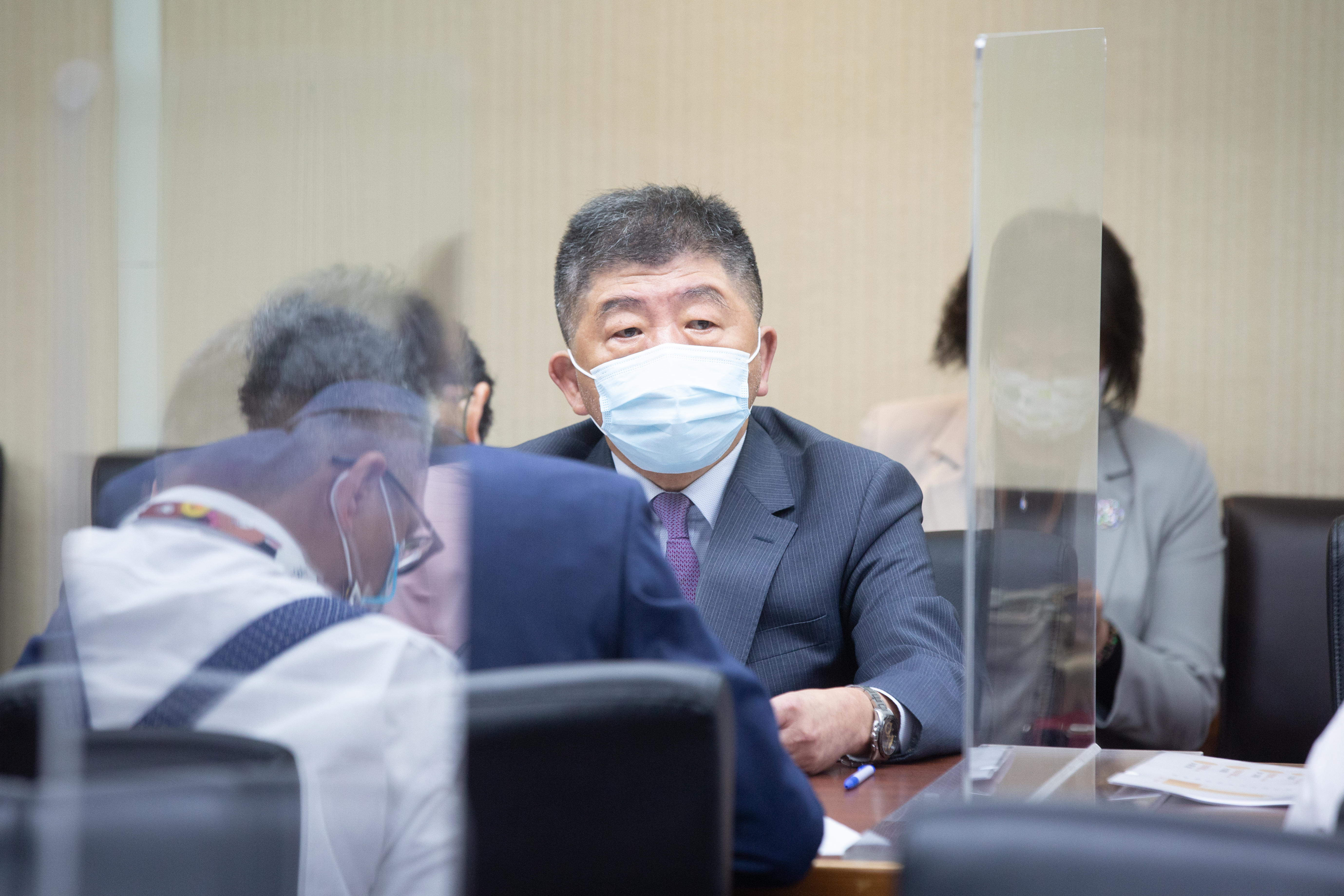 陳時中上午赴立法院報告，不過他卻在9點40分左右告假離席，理由是「有防疫會議要開」。（本刊資料照）