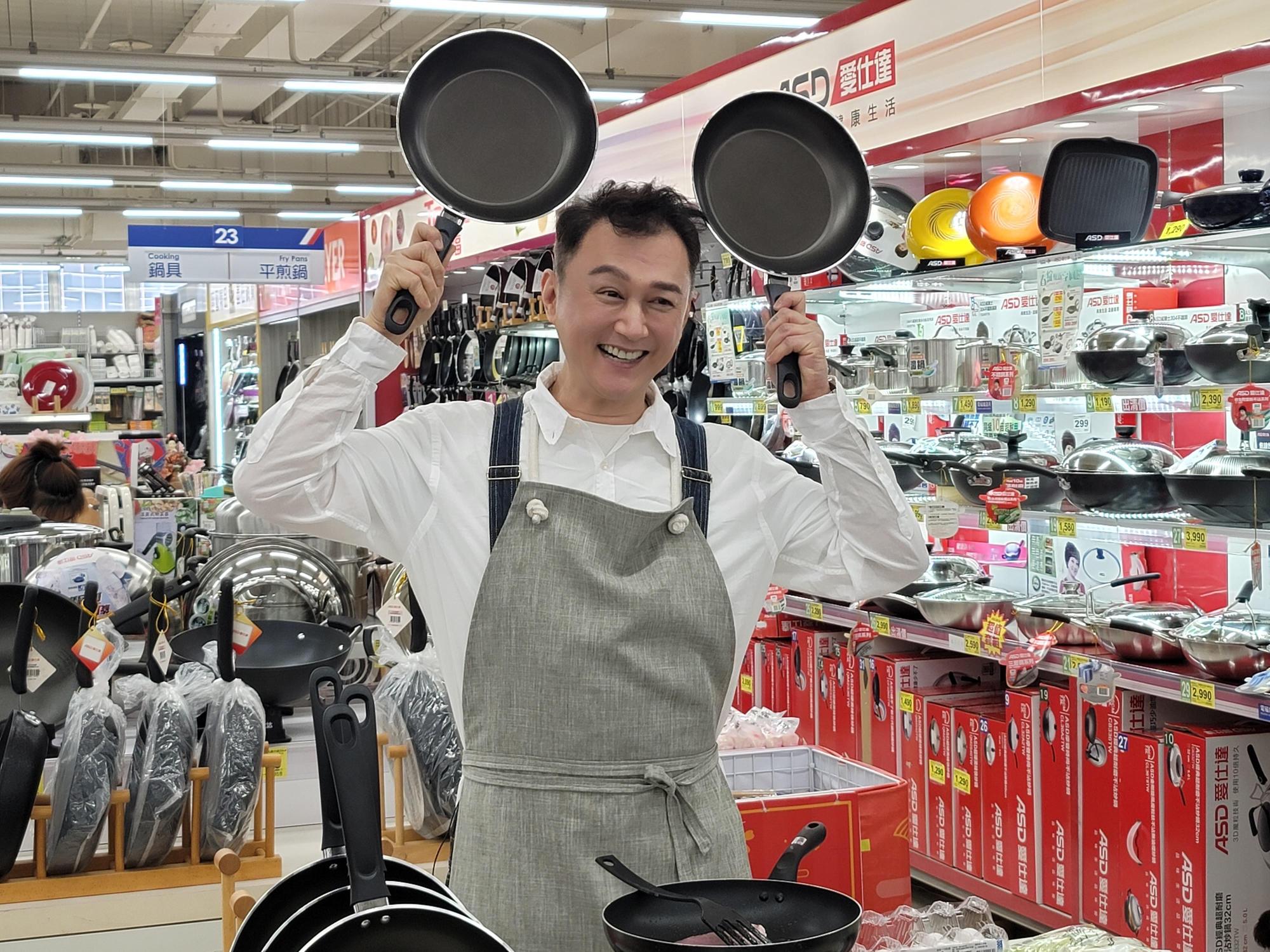 何篤霖難得客串戲劇演出。(伊林娛樂提供)