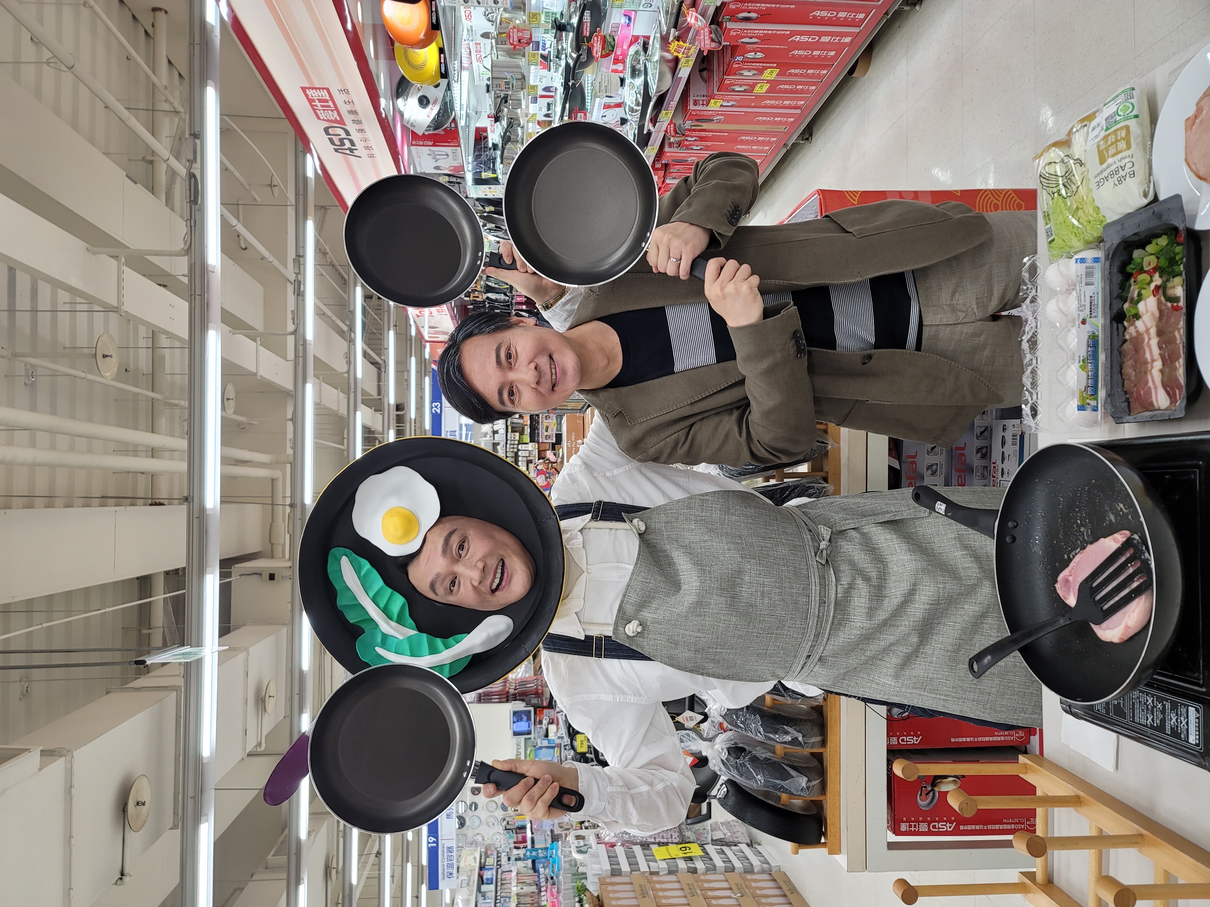何篤霖和尹昭德用流利台語對戲讓人刮目相看。（伊林娛樂提供）