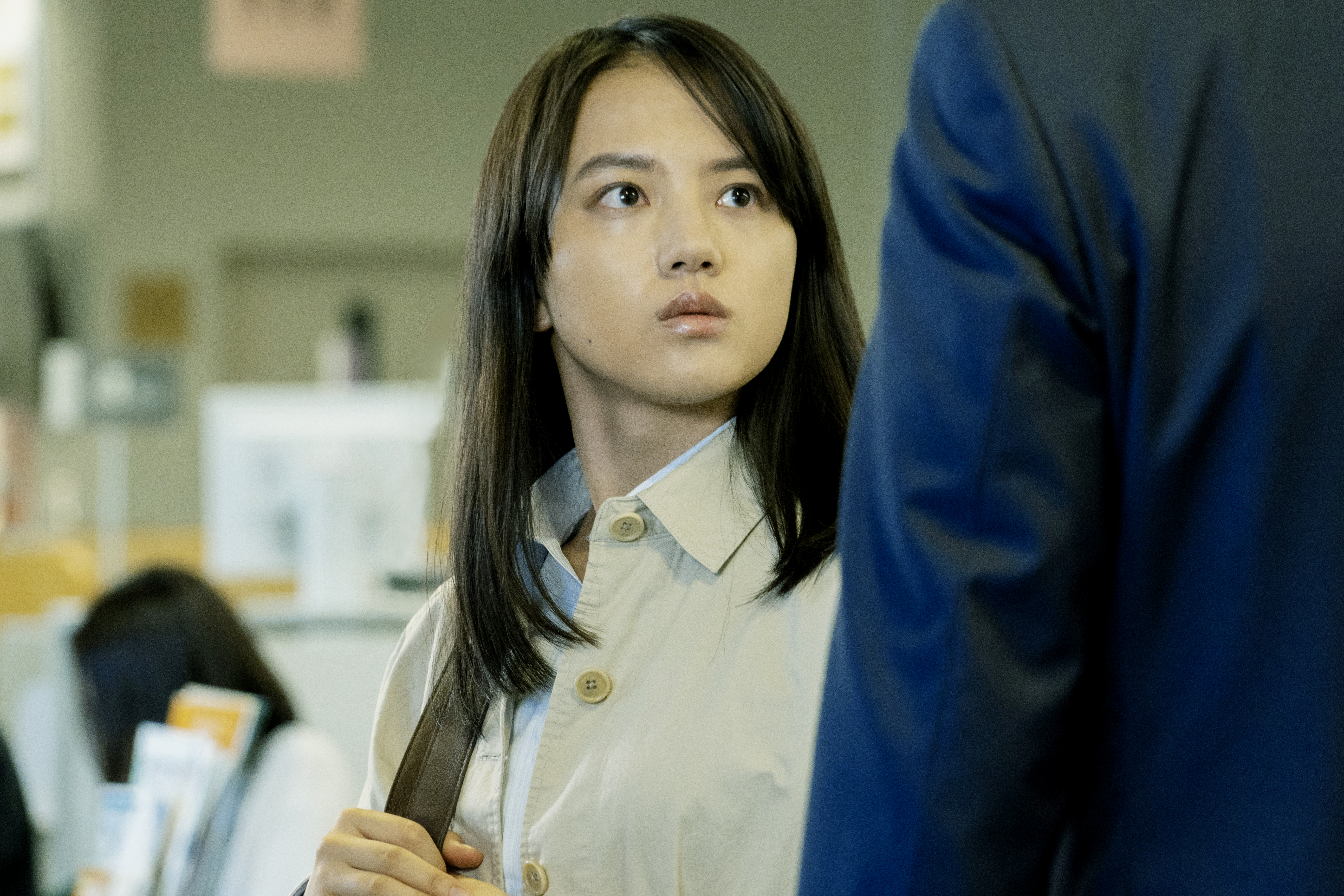 現年20歲的清原果耶在《那些得不到保護的人》中展現超齡演技,拿下日本電影學院獎最佳女配角。(鴻聯國際提供)