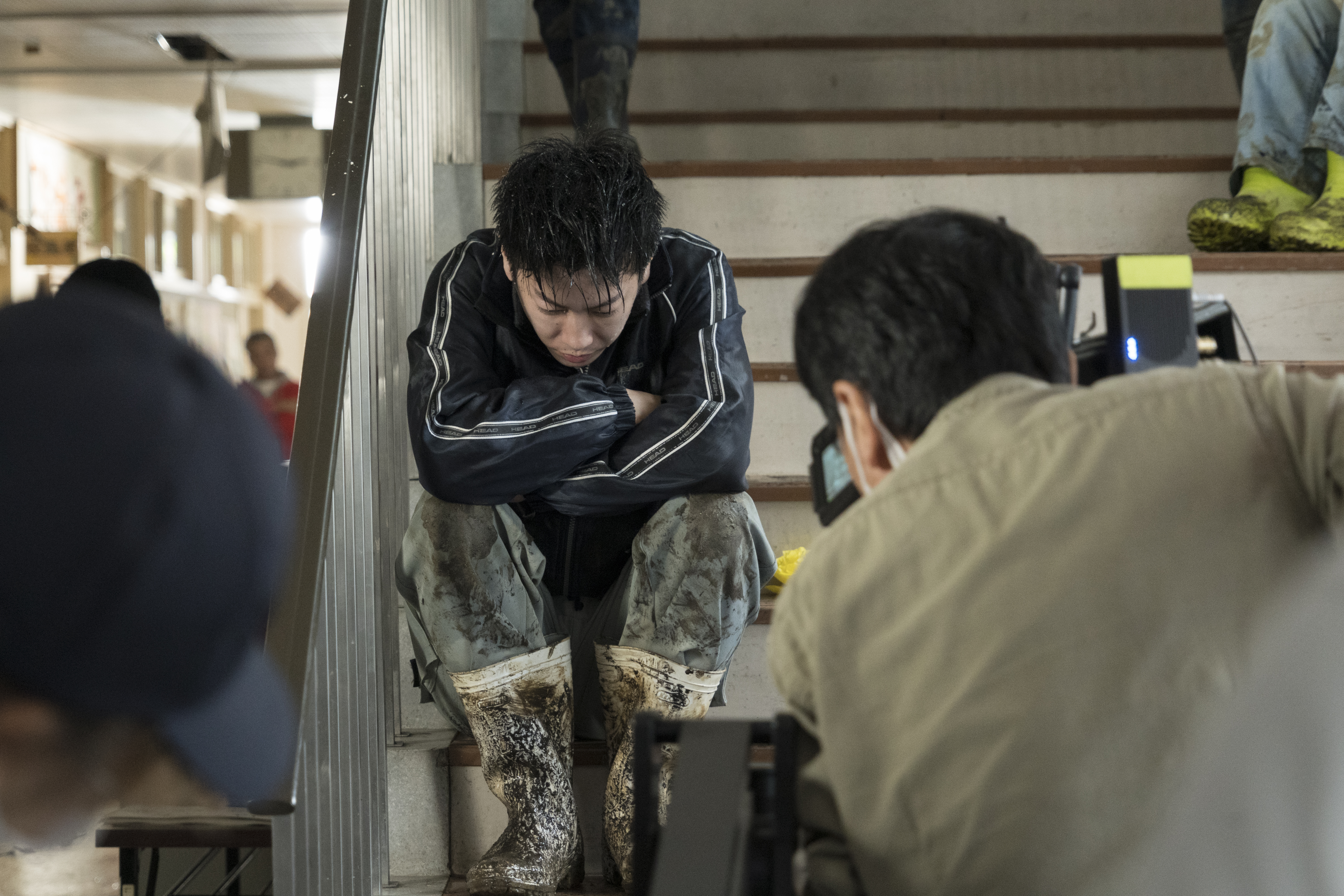 佐藤健主演的《那些得不到保護的人》以311地震後的日本為故事舞台，描繪了制度的不公與無奈。（鴻聯國際提供）