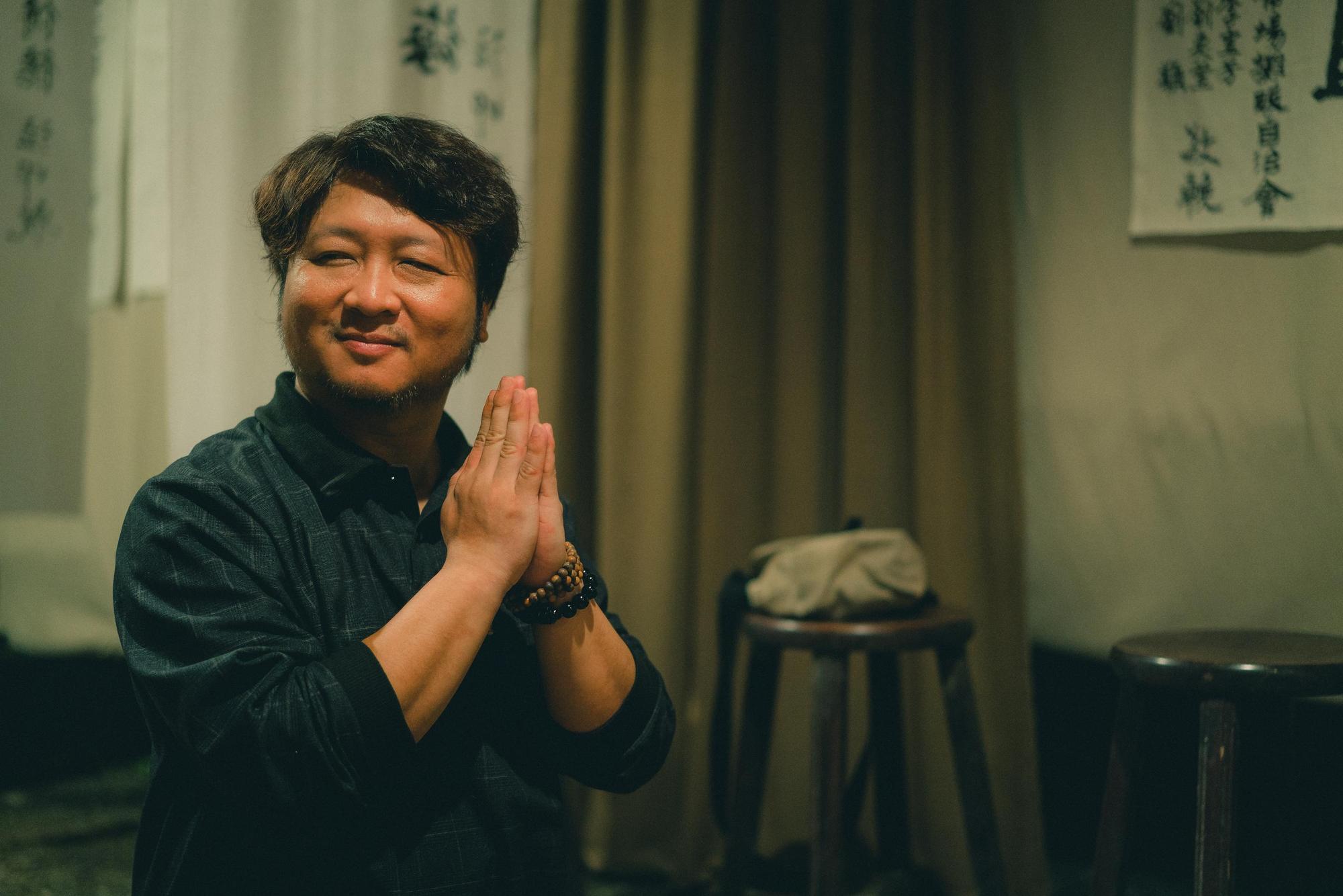 納豆在電影《頭七》是演Selina的娘家小叔,是全片關鍵人物,這也是他首次挑戰落魄又冷酷內斂的角色。(皮諾丘電影提供)