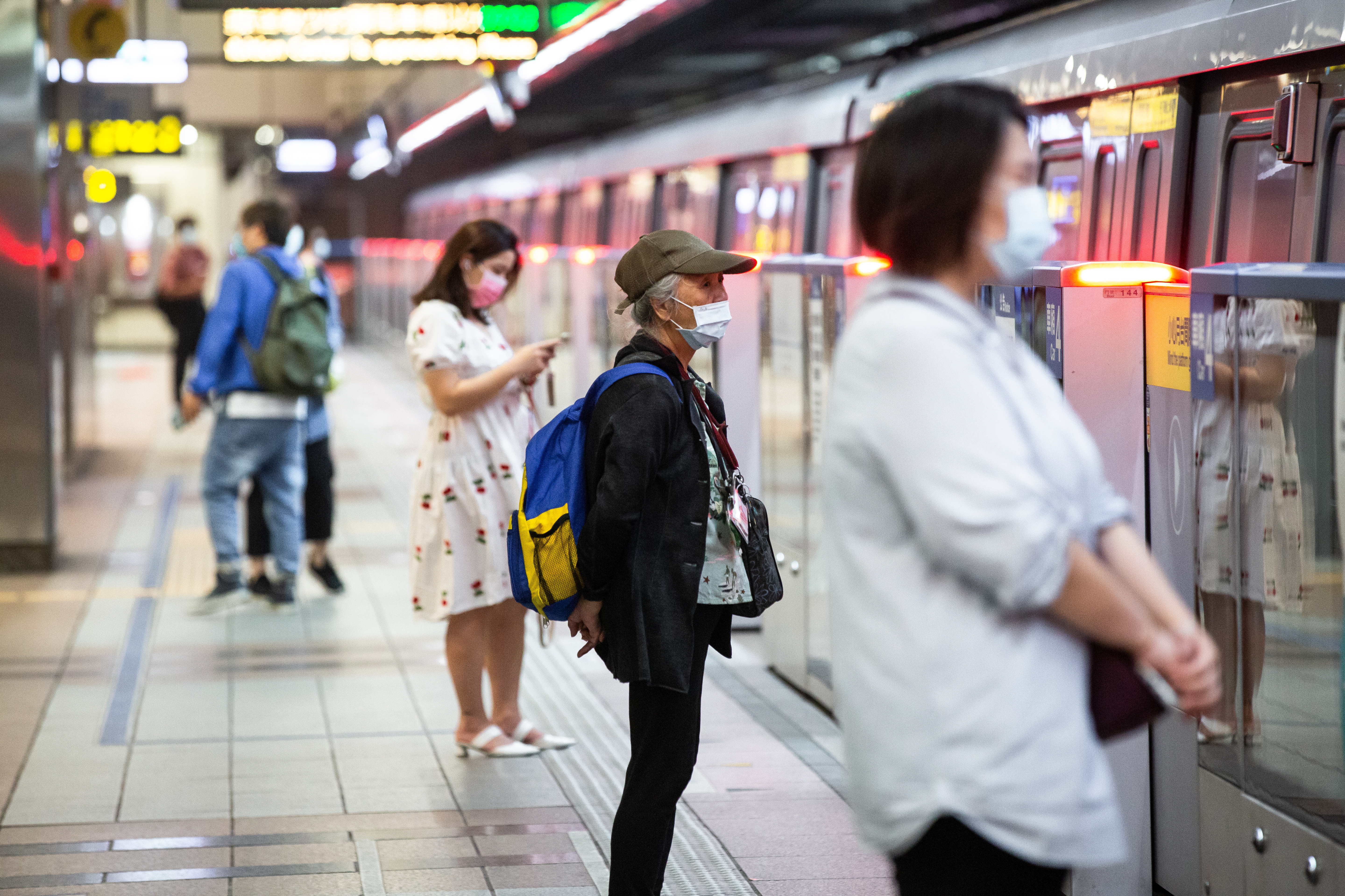 本土疫情又有再起趨勢，目前已驗出Omicron第23條傳播鏈。（示意圖，本刊資料照）