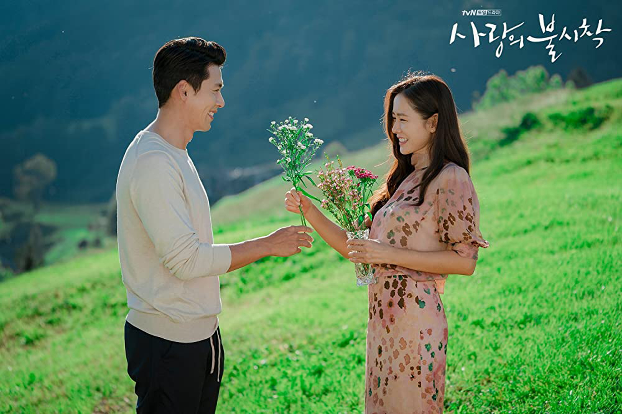 在《愛的迫降》之後，玄彬與孫藝真彼此來電，決定共度終生。（Netflix提供）