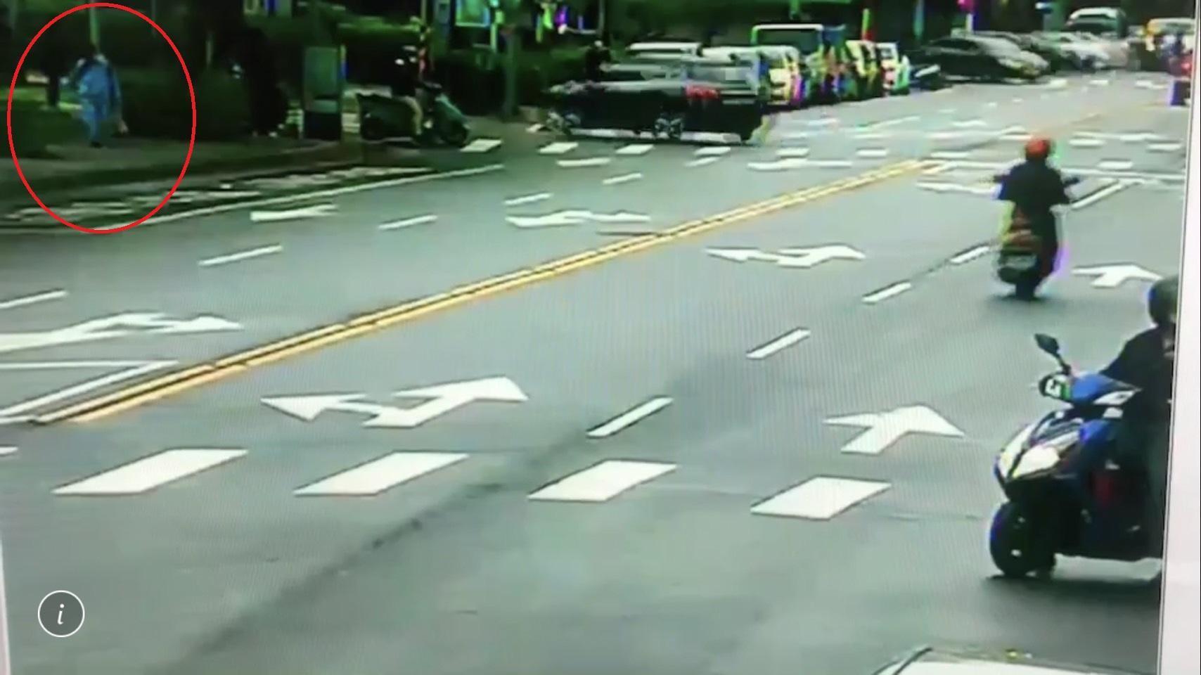 洪男被學校駐警趕出後,事後將闖校過程影片PO網。(翻攝畫面)