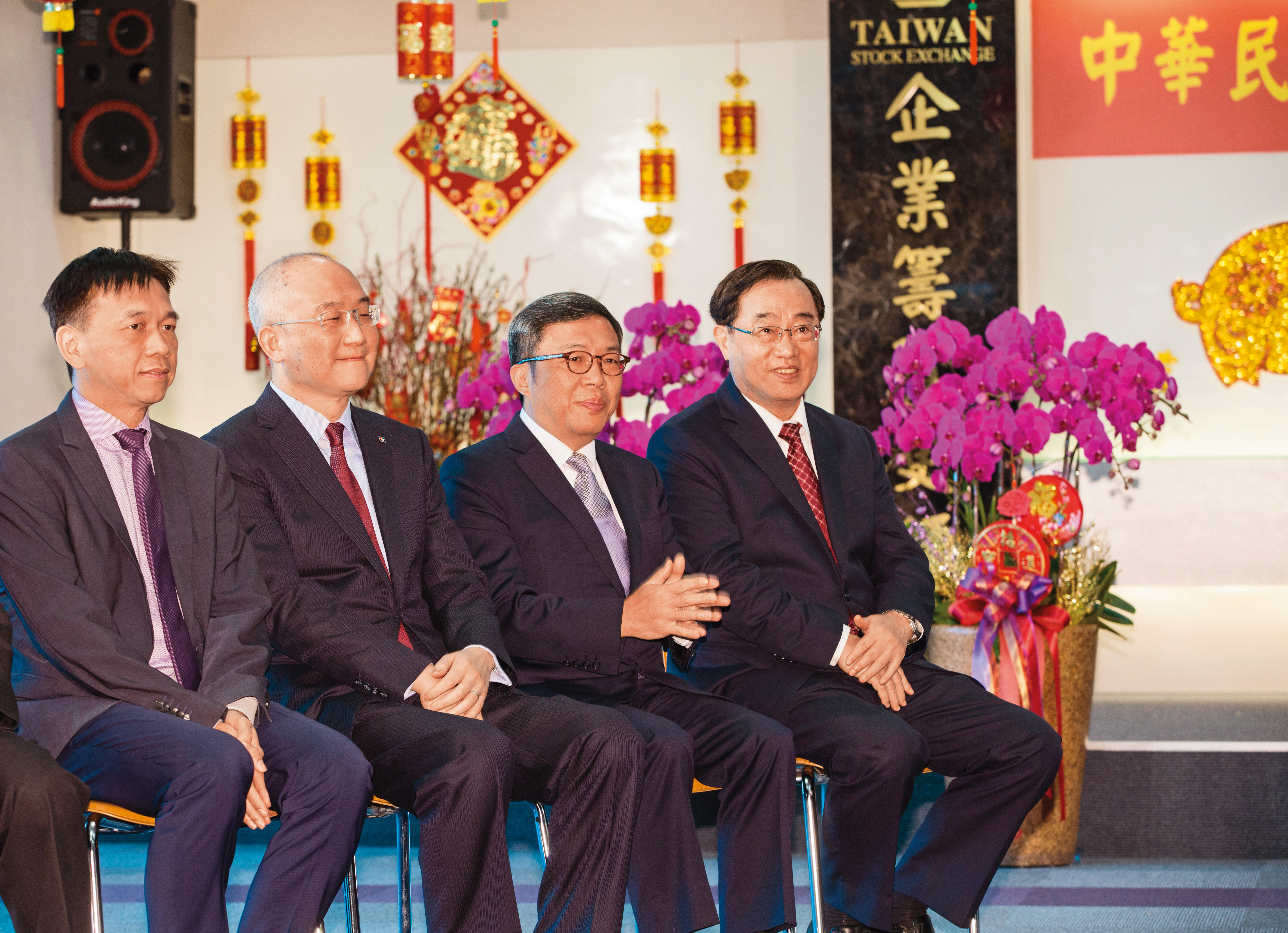 現任券商公會理事長賀鳴珩今年7月卸任，糜以雍、陳俊宏都有意卡位。