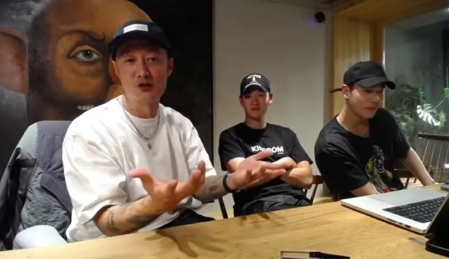 余文樂舉辦「Zombie Reveal Party」，還請來周予天、周興哲同樂，一起開圖。（尚慶創意提供）