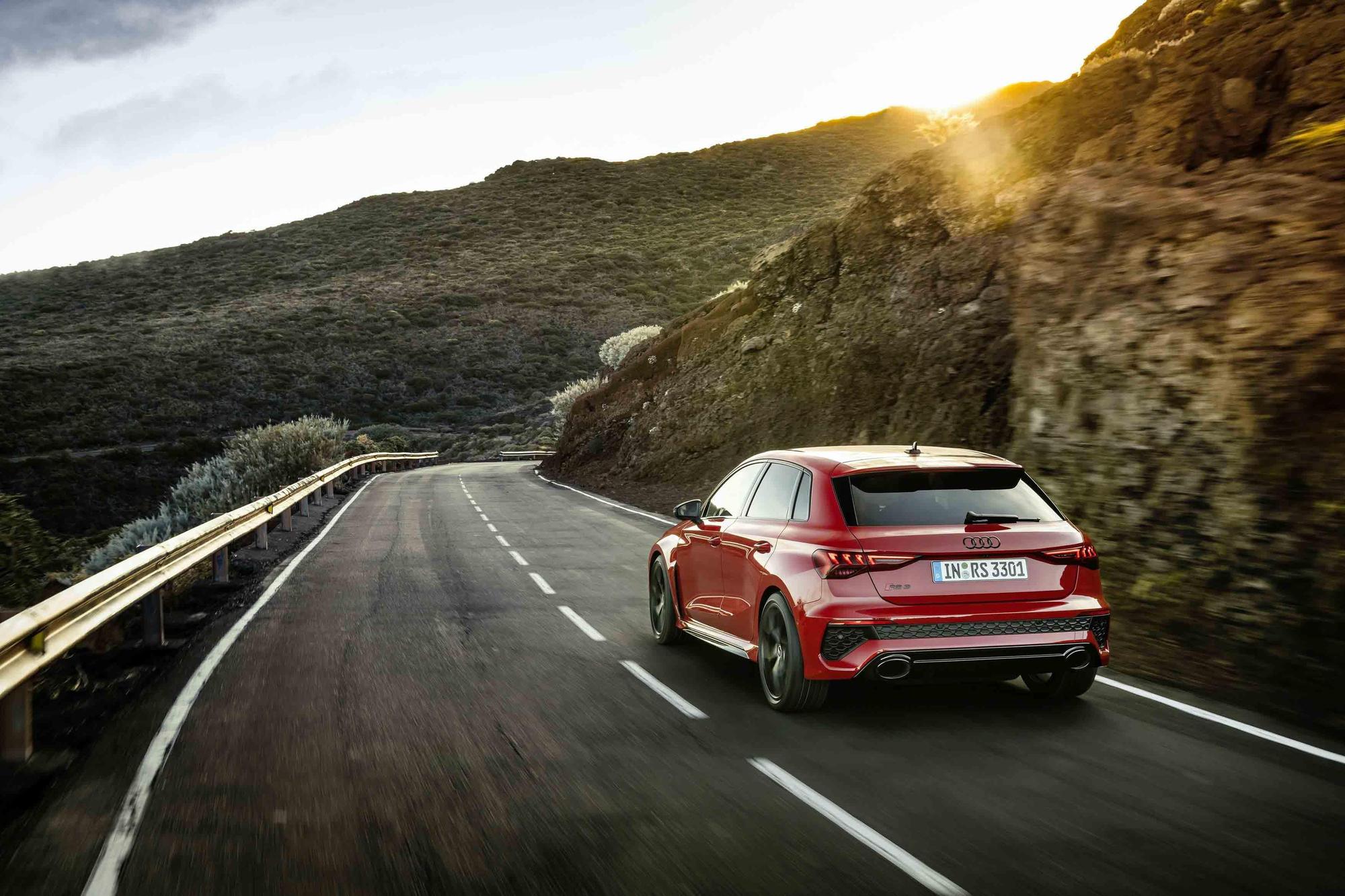 AUDI RS 3跑出同級紐柏林最速的成績。