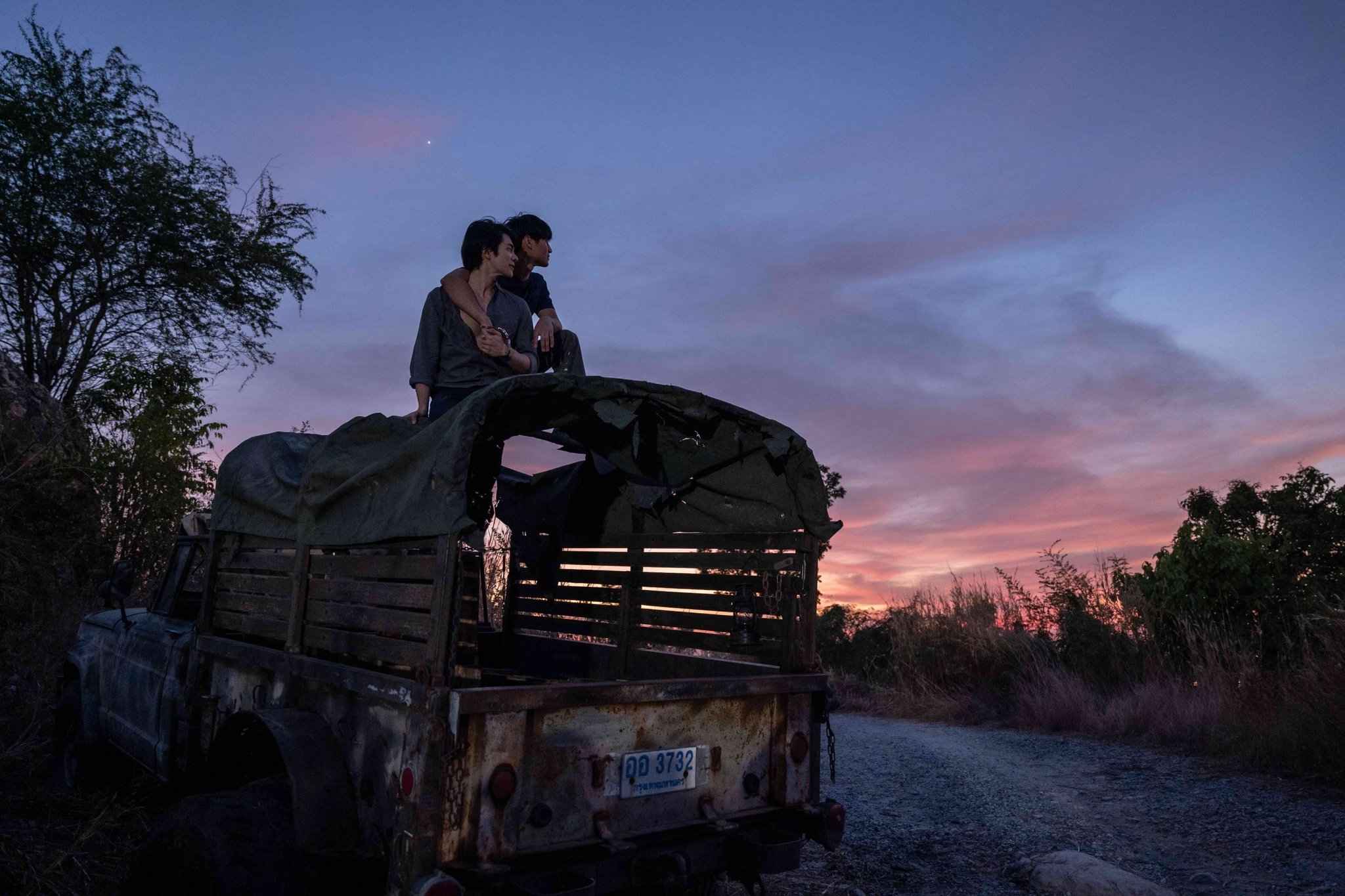 《Kinn Porsche黑幫少爺愛上我》將於4/3凌晨與泰國同步播出。（愛奇藝國際站提供）