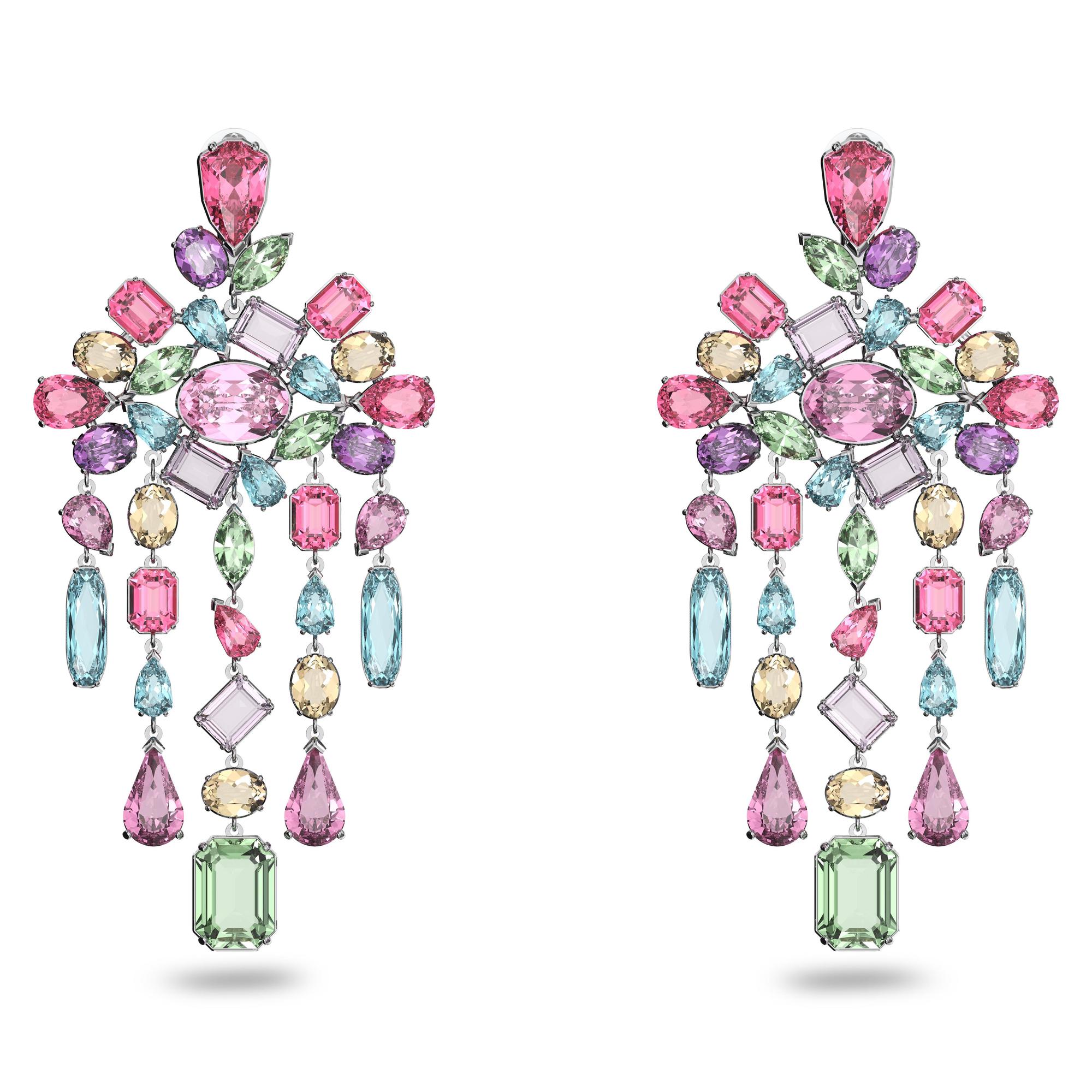 水晶吊燈,Gema夾式耳環 NT$16,000 SWAROVSKI。（SWAROVSKI提供）