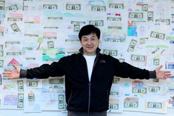 成龍以一場秀350萬位居排行榜第一名。（翻攝成龍臉書）