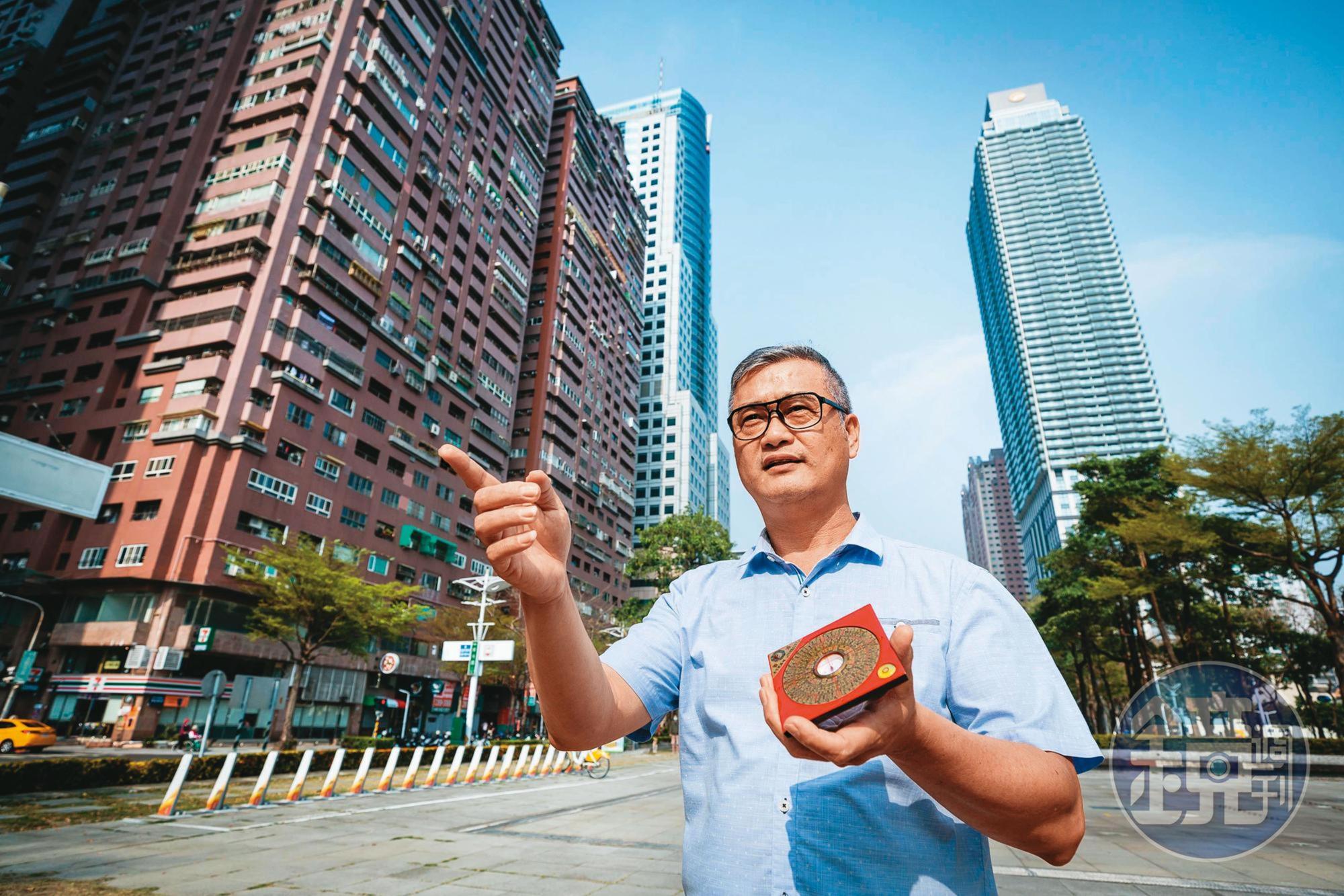 高煜霖第一份工作是房屋代銷，因此認識許多看建案風水的大師，他習藝30年，４年前正式入行。