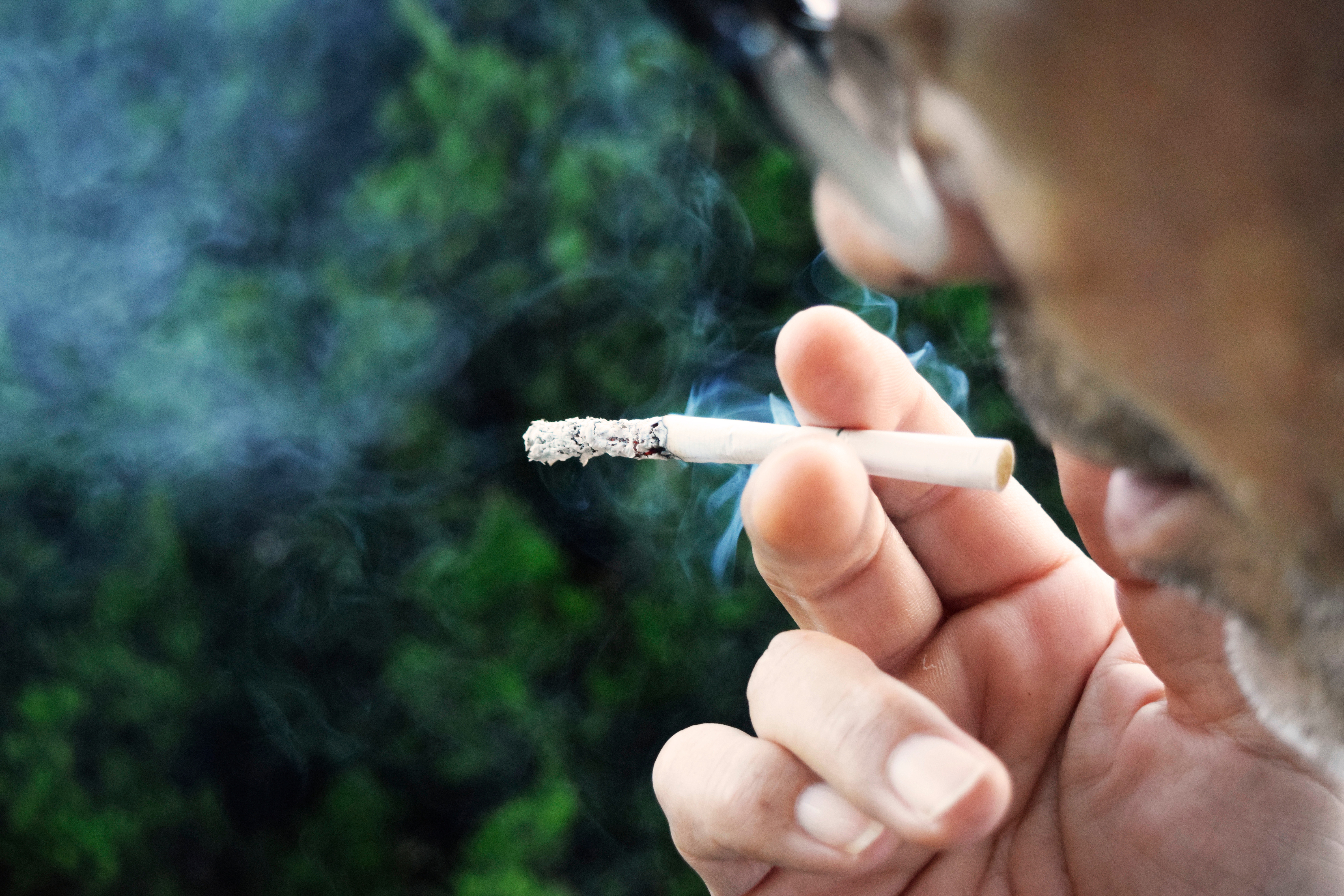 根據最新民調，8成6民眾支持降低菸害，逾7成9民眾籲禁售紙菸。（示意圖，東方IC）