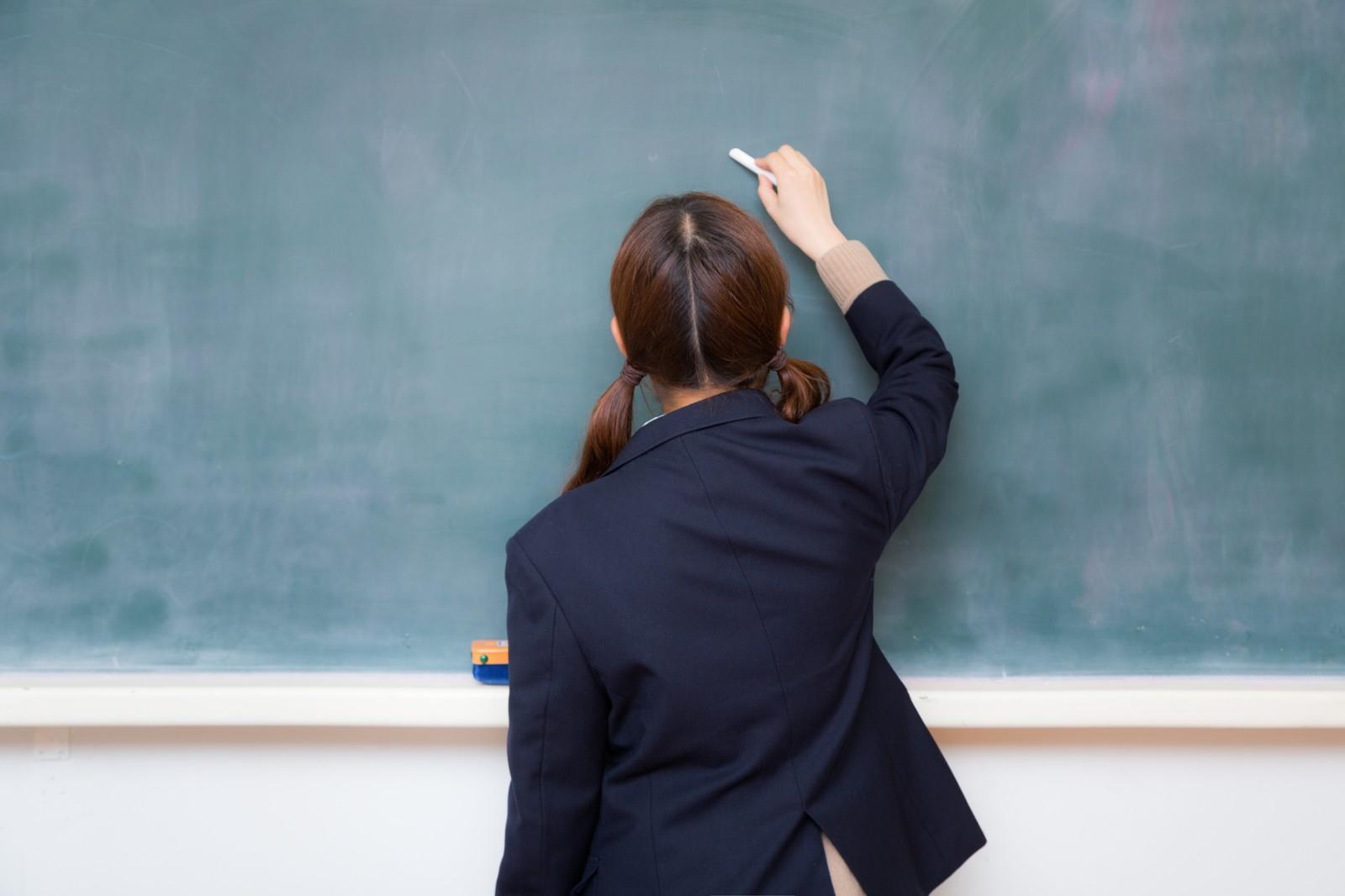 台中一名在檳榔攤工作的女子,因為不滿男客人放話要追自己未成年的女兒,竟夥同友人失手打死他。(圖 pakutaso)
