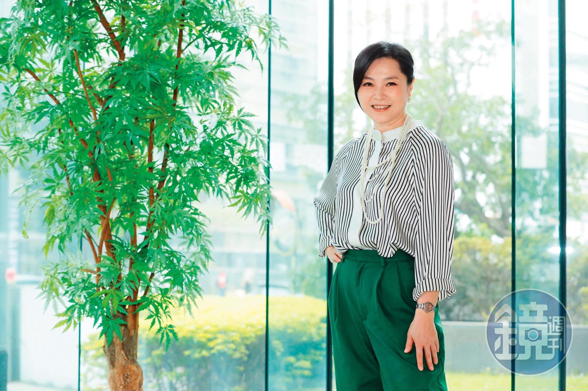 張鳳書因結婚生子而淡出,10年後因子長大了,老公也點頭讓她復出工作。