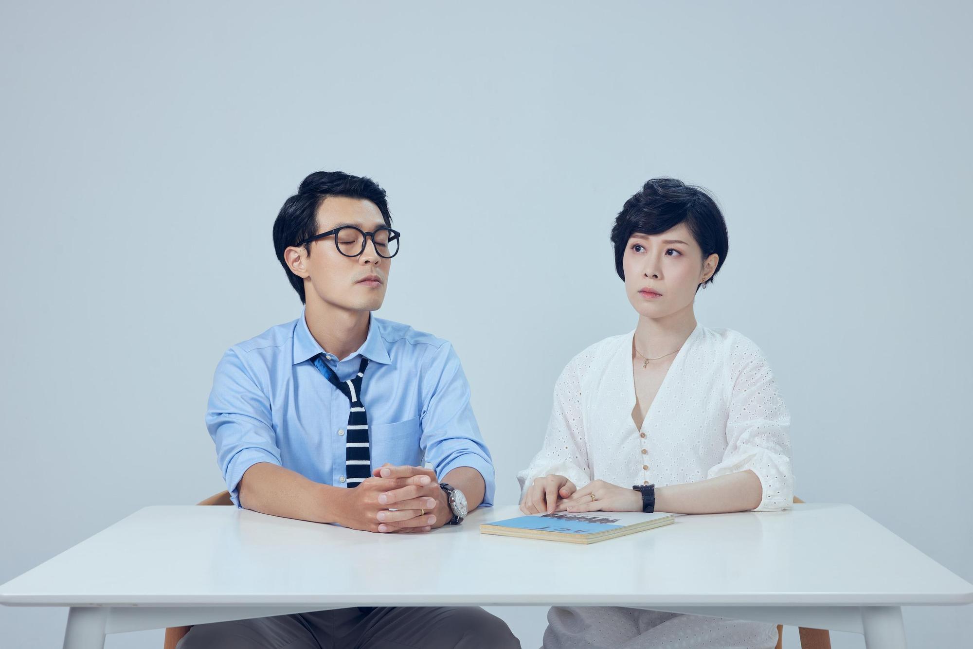 蔡亘晏與黃俊傑在《婚內失戀》飾演夫妻,對於劇中橋段,她說真的很真實。(巨宸製作提供)