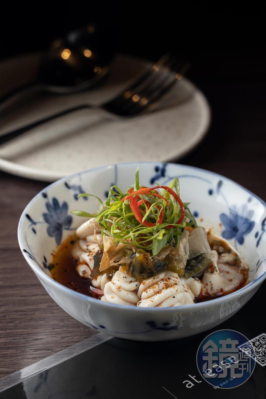 有如日料細膩的「皮蛋鱈魚白子」，香滑鮮甜。（280元／份）
