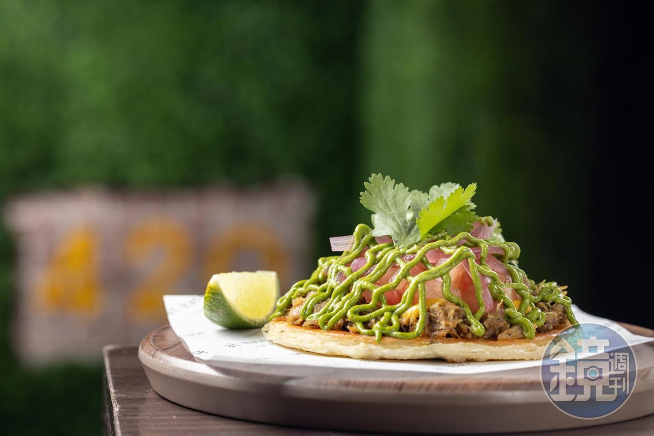 「羊肉蔥油餅Taco」辛香料蔬菜帶來有爆發力的風味。（260元／份）