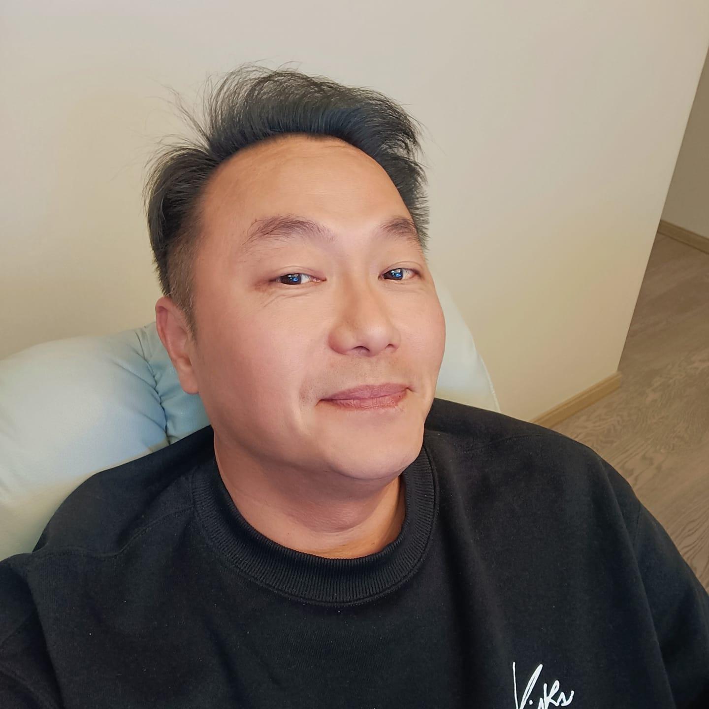 克帆曾曝他的畫家老婆曾有嚴重憂鬱症。（翻攝張克帆臉書）