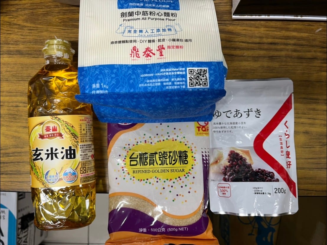 巧手人妻附上三牲造型饅頭DIY所需材料。（翻攝臉書社團「我愛全聯-好物老實說」）