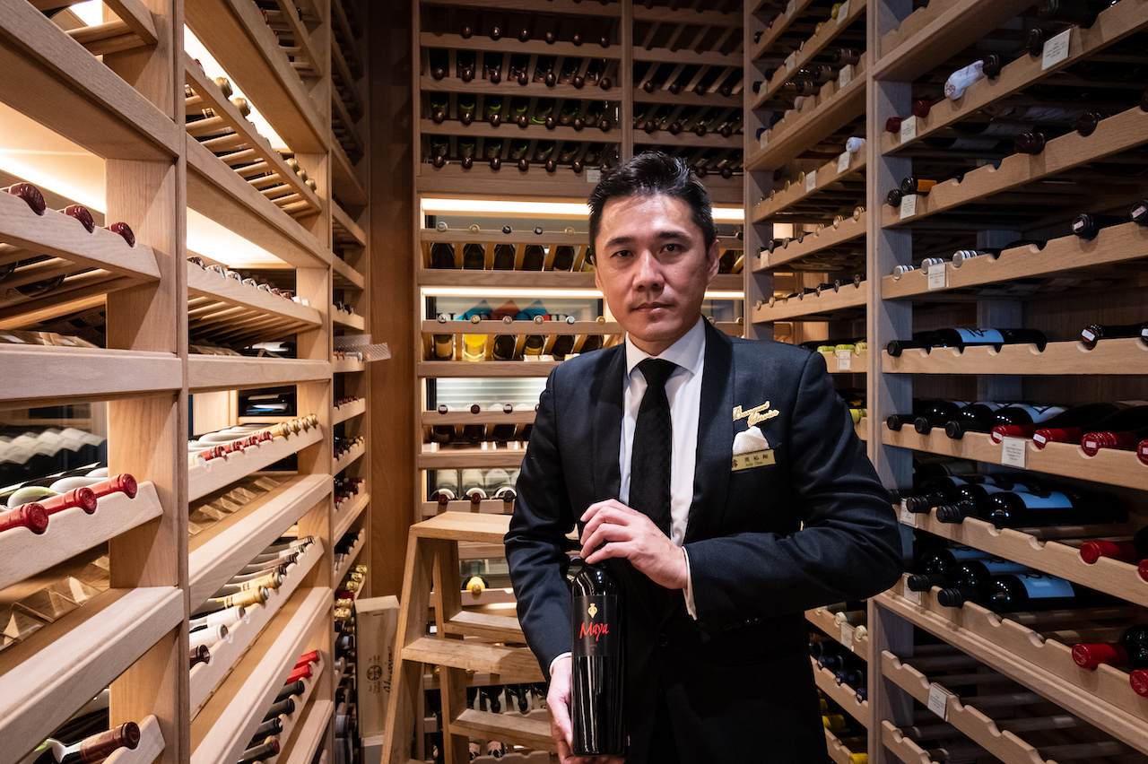 見識過漢來美食餐飲部督導暨餐酒專家周裕翔(Andy)的餐酒搭技巧,忍不住羨慕起高雄人的宴席太華麗。