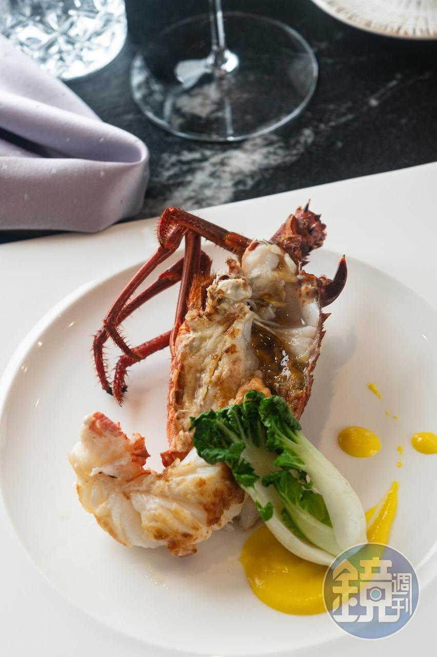 「澳洲龍蝦」原味鮮美,肉質彈潤。(焰鐵板燒,3,580元套餐菜色)