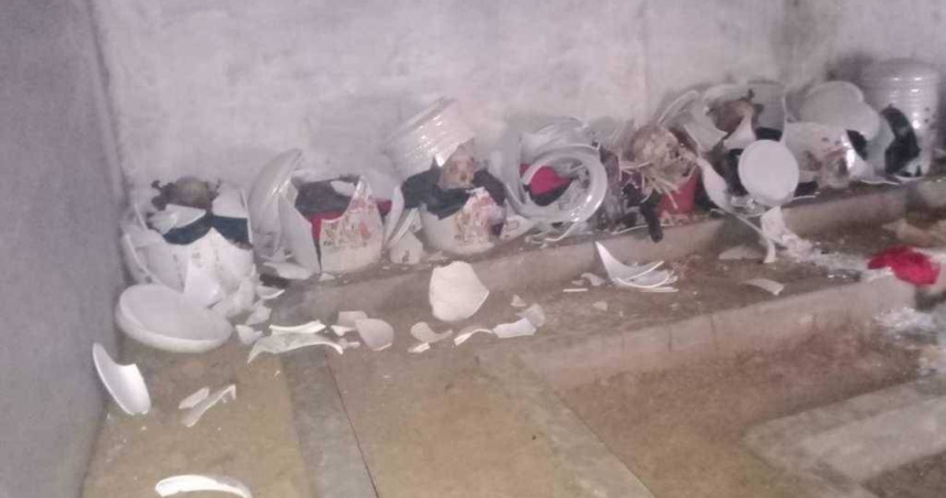 清明連假剛結束，就爆出新北市土城區忠義路上邱氏家墓昨（6日）遭不肖分子闖入，破壞現場。（翻攝畫面）