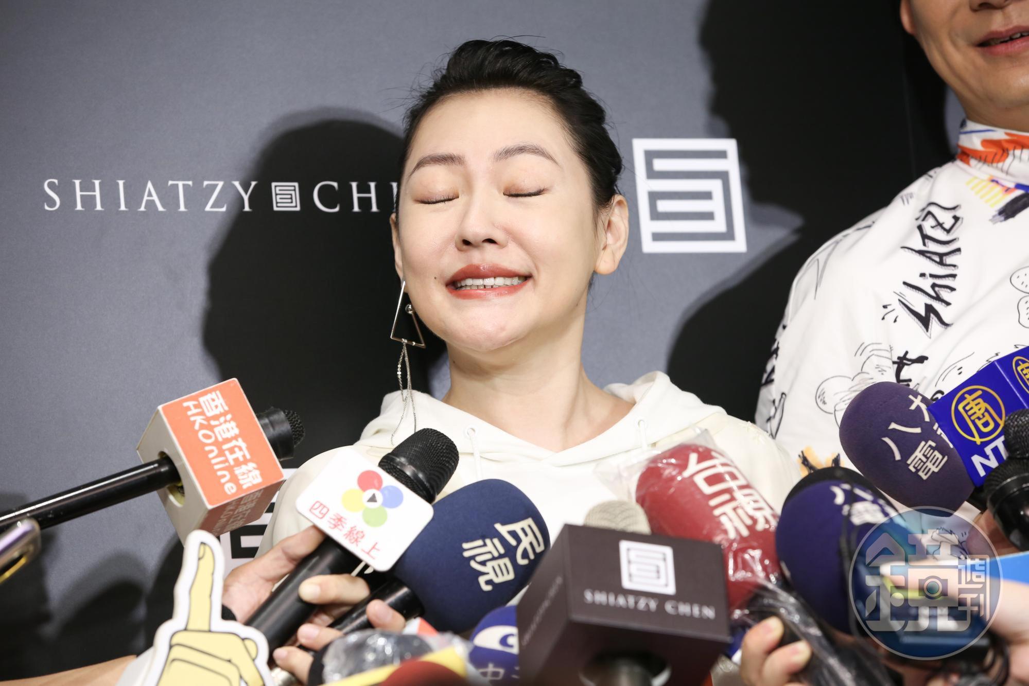 妳有加入「靠北婆婆」社團嗎？小S分享與婆婆的趣事，妙趣橫生。