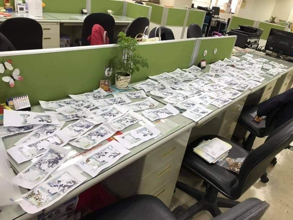 有網友將嚴重破損的千元鈔票「拼圖」，成功拯救了好幾張「小朋友」。（翻攝自爆廢公社）