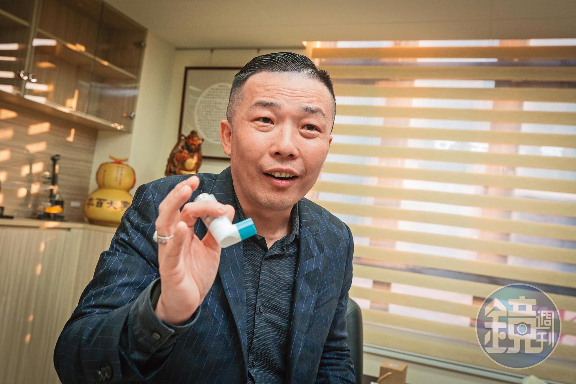 郭晉宏為了健康，1年內減重20多公斤，也戒掉近20年菸癮。