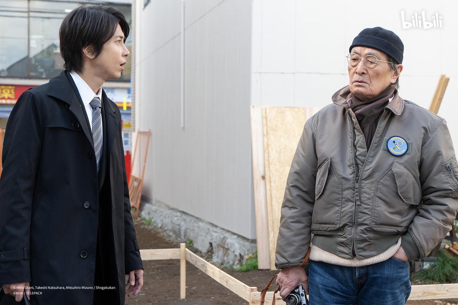 山下智久(左)與山崎努(右)相隔10年再次合體,讓不少日劇迷激動不已。(bilibili提供)