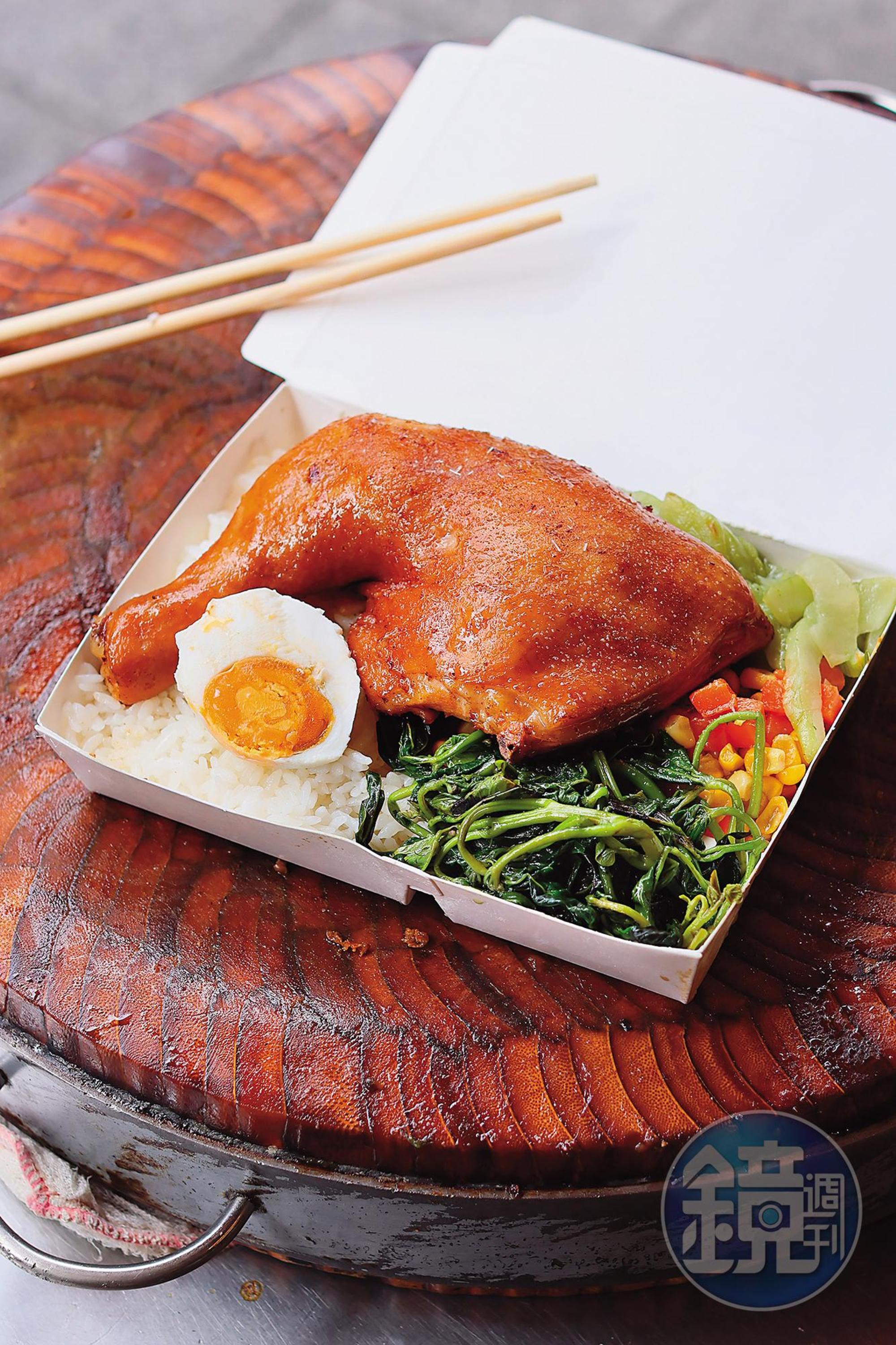 馬家莊便當的「雞腿飯」是最受歡迎的口味之一。（120元／份）