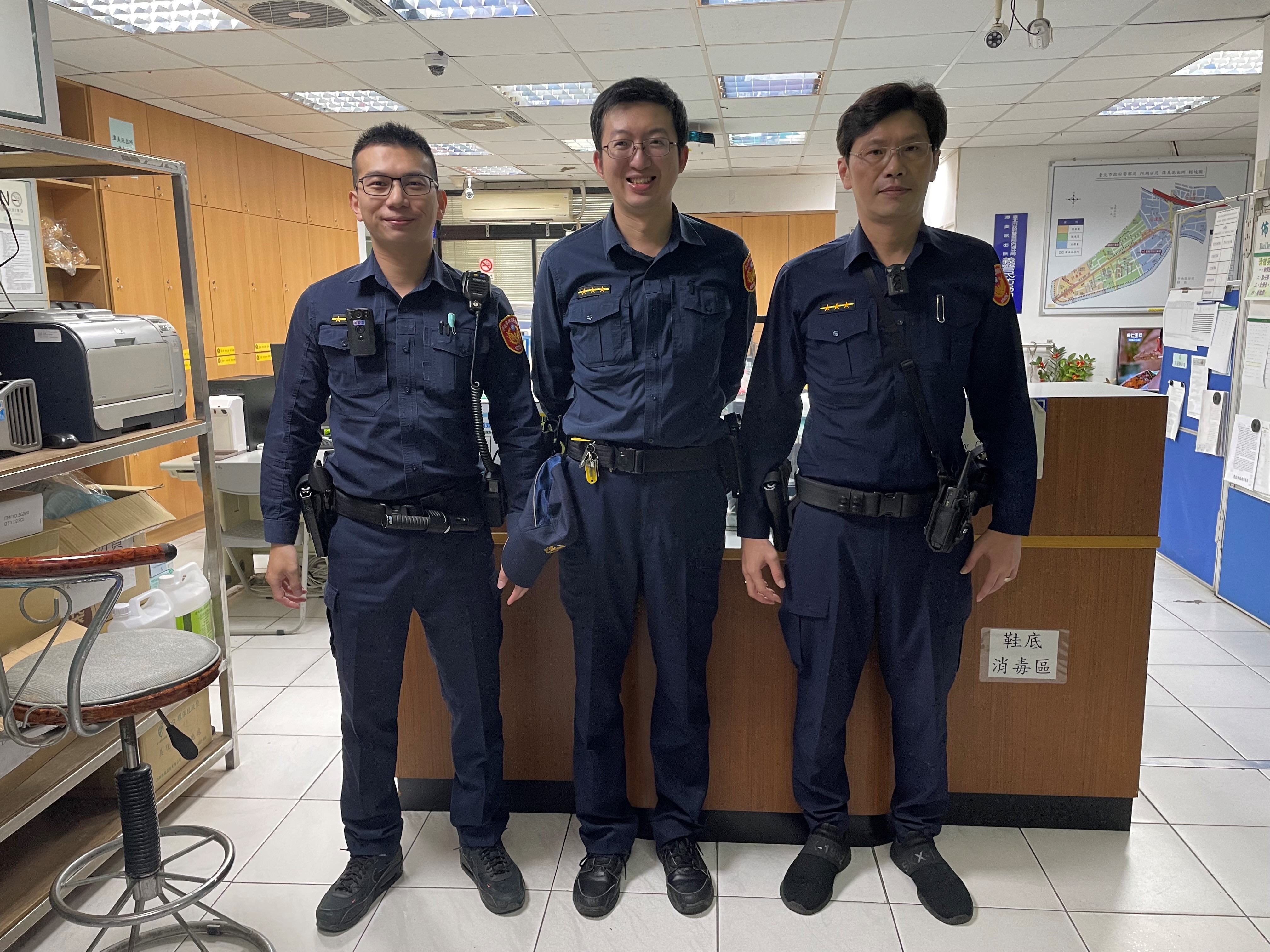 黃育居(左)謝曜任(中)吳俊德(右)。(翻攝畫面)