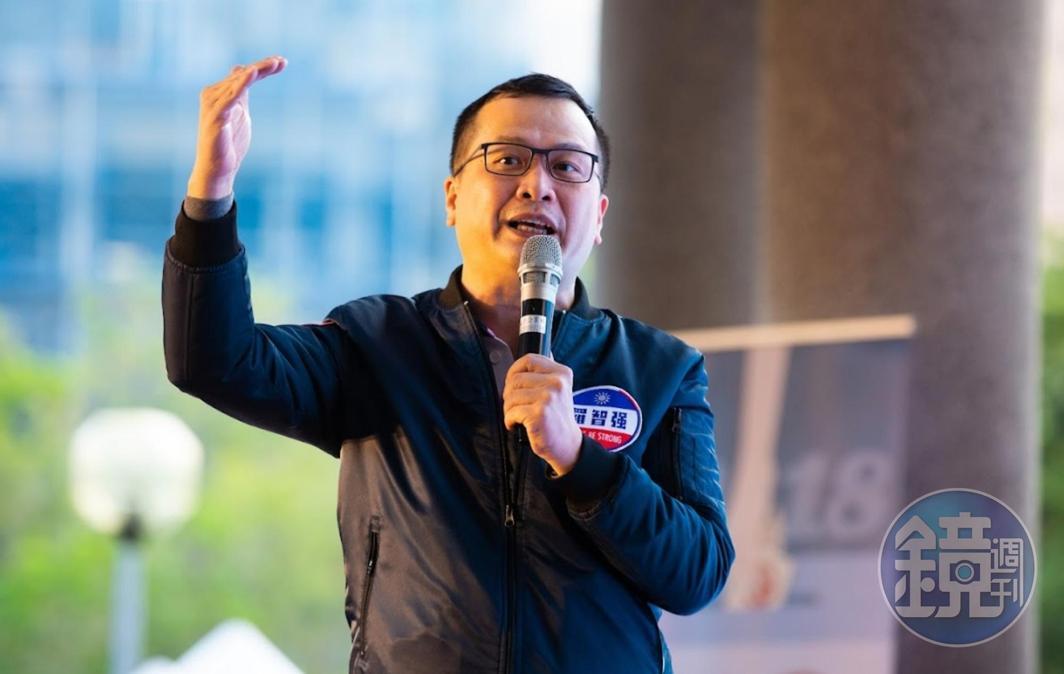 國民黨台北市議員羅智強為證明自己不弱,號召支持者追蹤他的Tik Tok帳號。(資料照)