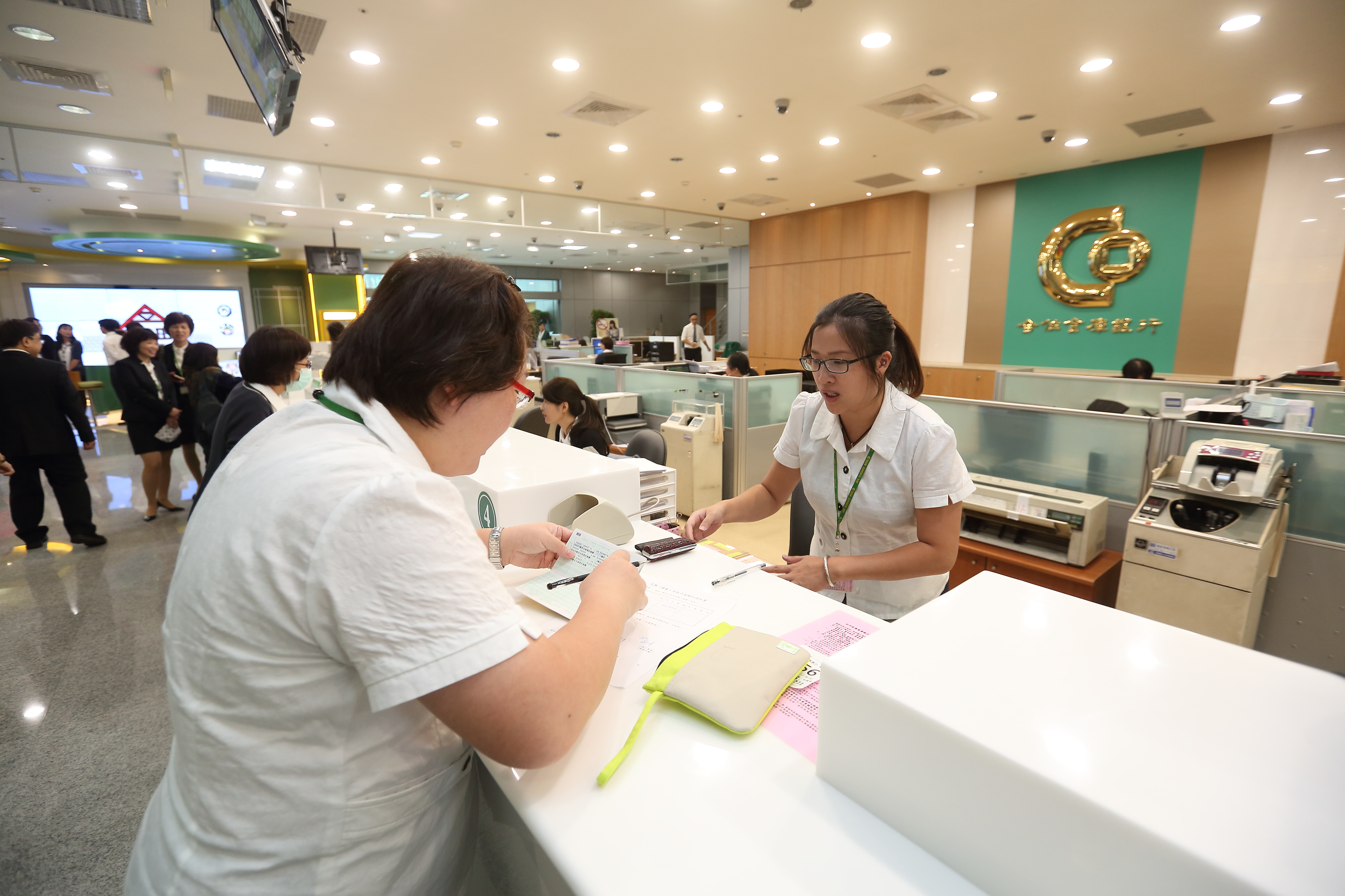 股海老牛看準玉山金、合庫金受惠升息循環利多，今年股價表現上漲20%相當搶眼。