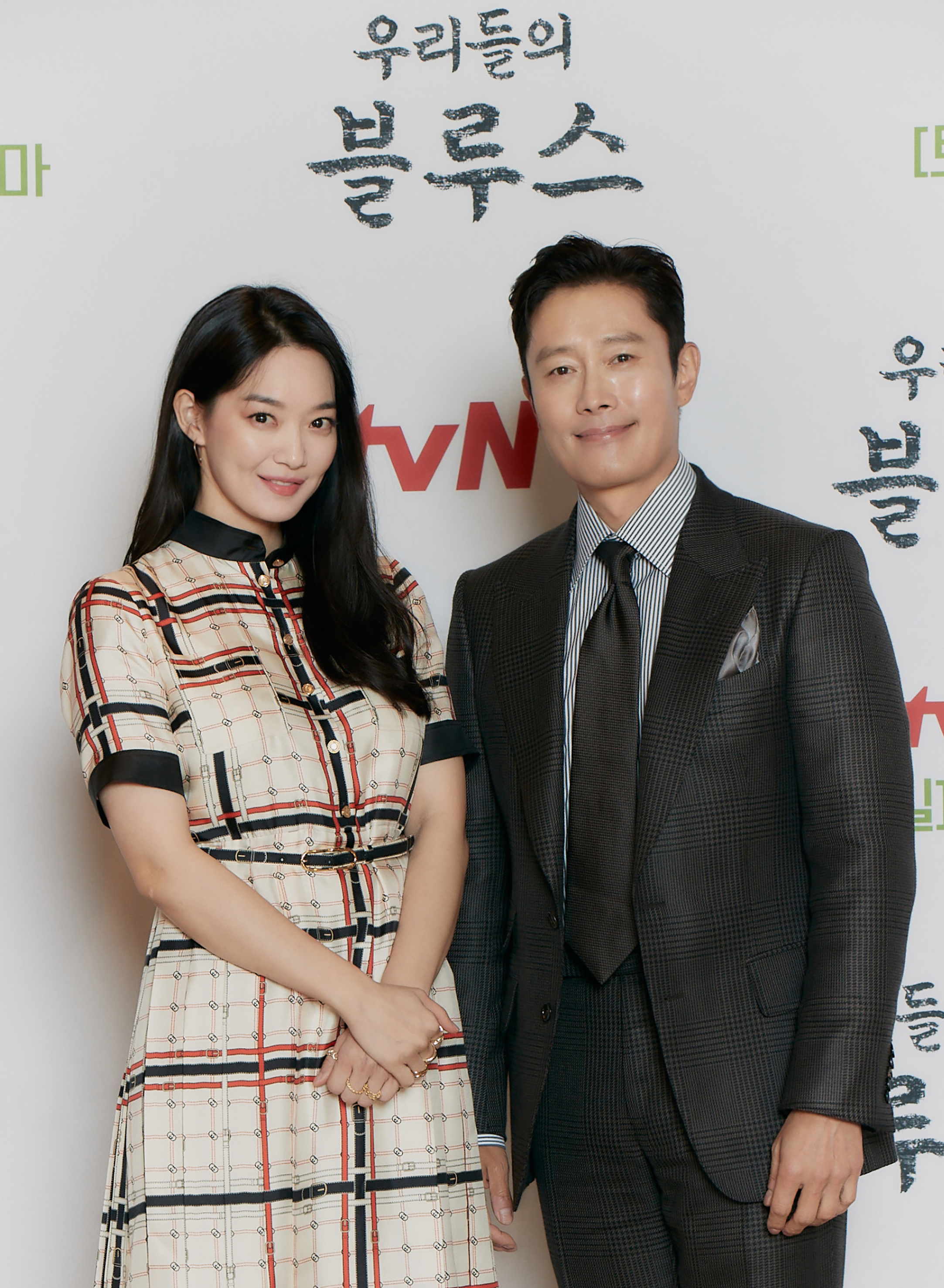 劇中申敏兒（左）與李炳憲配對，這也是他倆第三度合作。（Netflix提供）