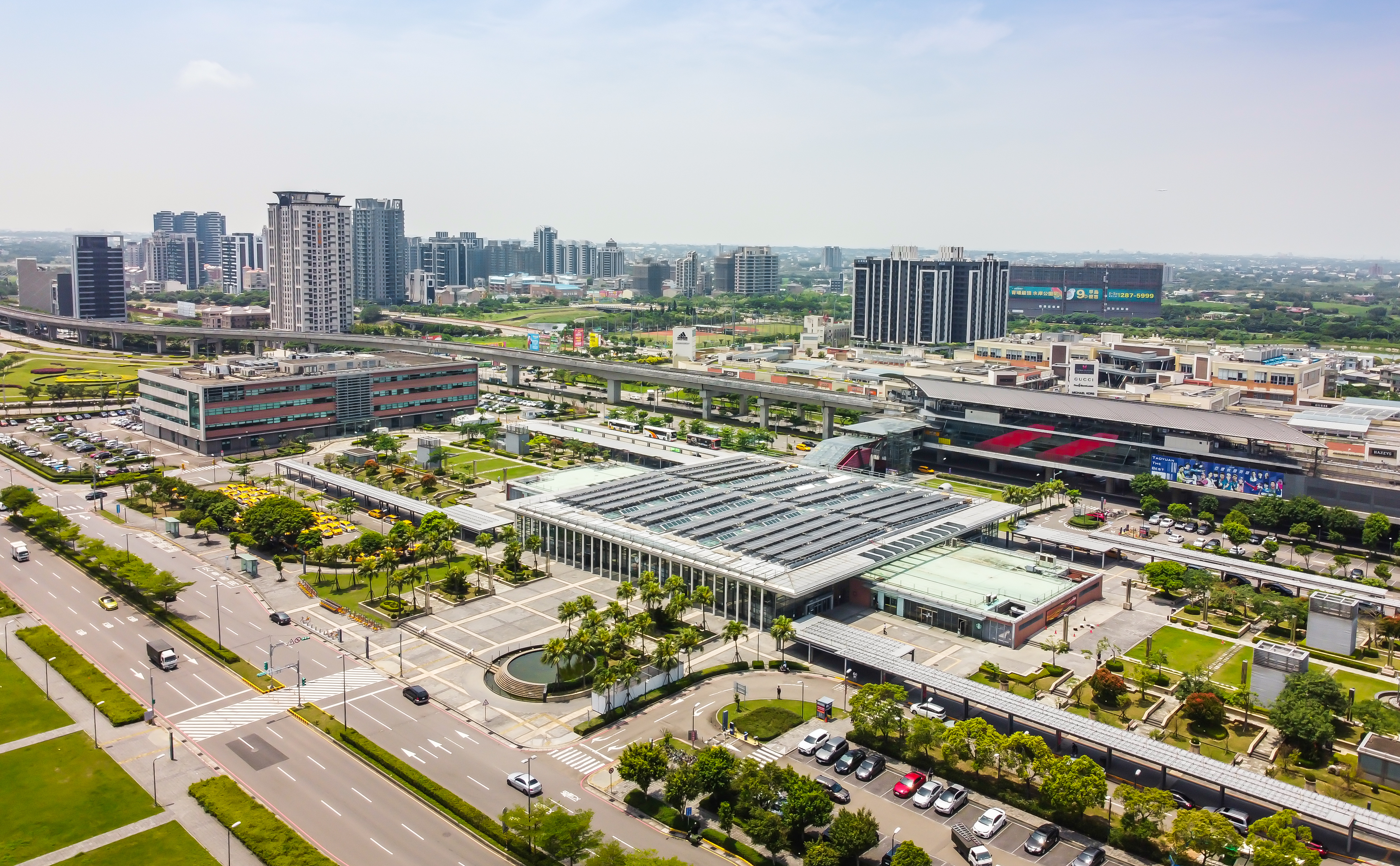 政府使出打炒房5重拳，預售市場山雨欲來，特定區域賣壓沉重。