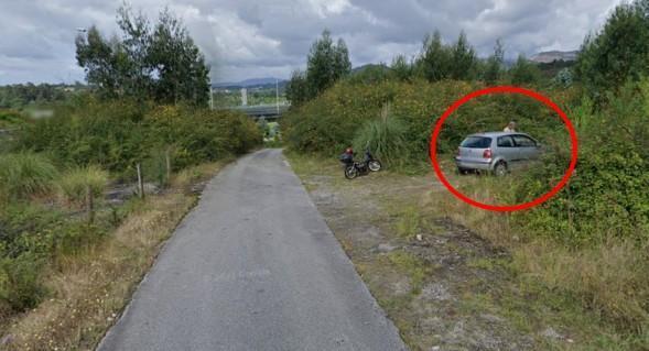 Google街景地圖拍下18禁的一幕。(翻攝自Google Maps)