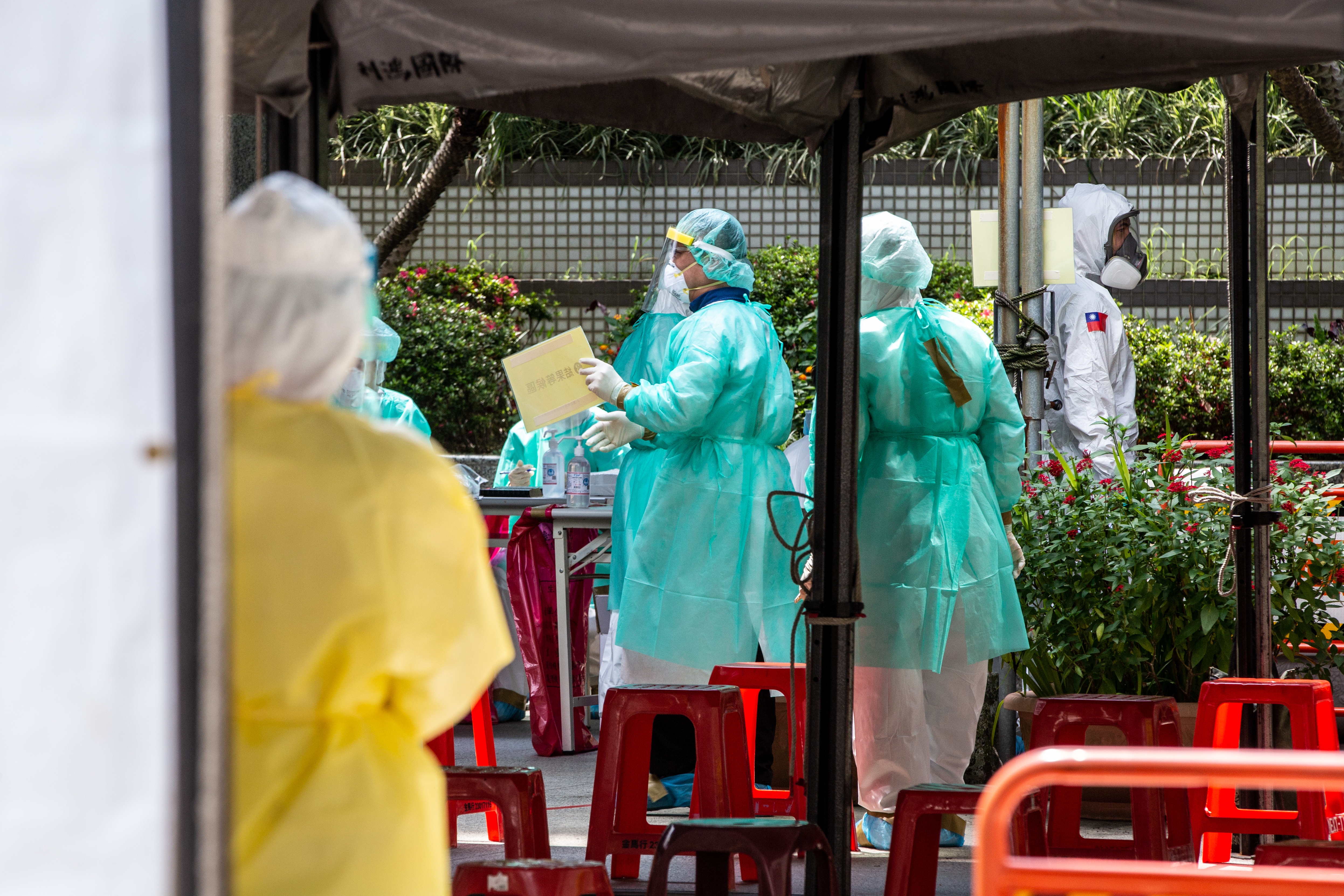 指揮中心稍早公布輕症在宅照護指引。（指揮中心提供）