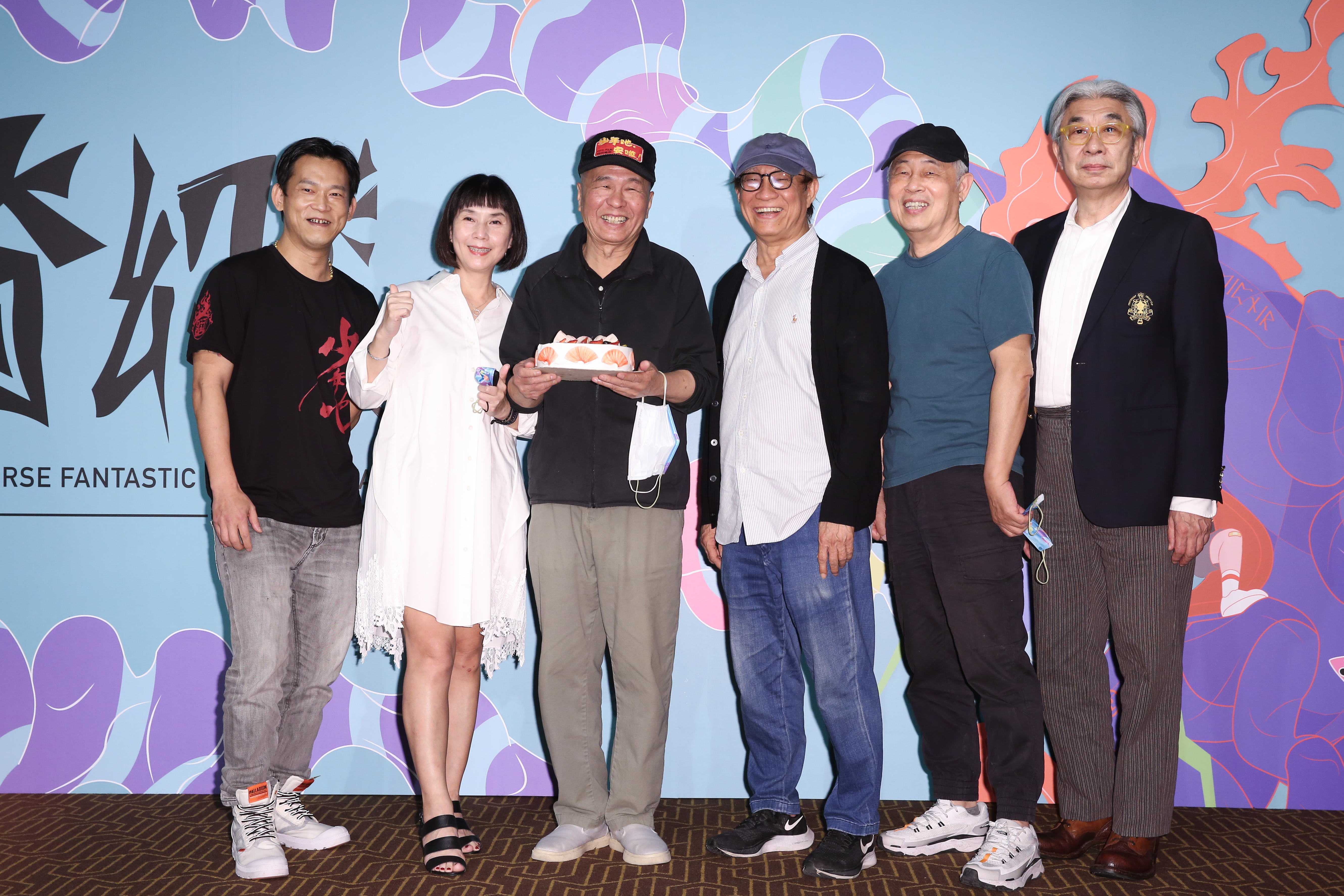 《少年吔，安啦！》數位修復版舉行首映，包括顏正國（左起）、魏筱惠、監製侯孝賢、廖慶松、杜篤之、倪重華等人齊聚一堂。