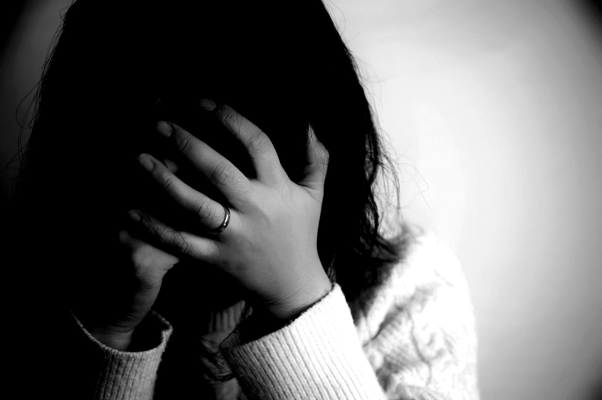 烏克蘭婦女指控,遭兩名闖入家中的俄國士兵輪流性侵。(示意圖,Pixabay)
