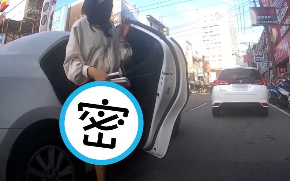 「WoWtchout - 地圖型行車影像分享平台」YouTube頻道一段31秒的違停影片,吸引超過30萬的觀看次數。(翻攝自WoWtchout - 地圖型行車影像分享平台 YT頻道)