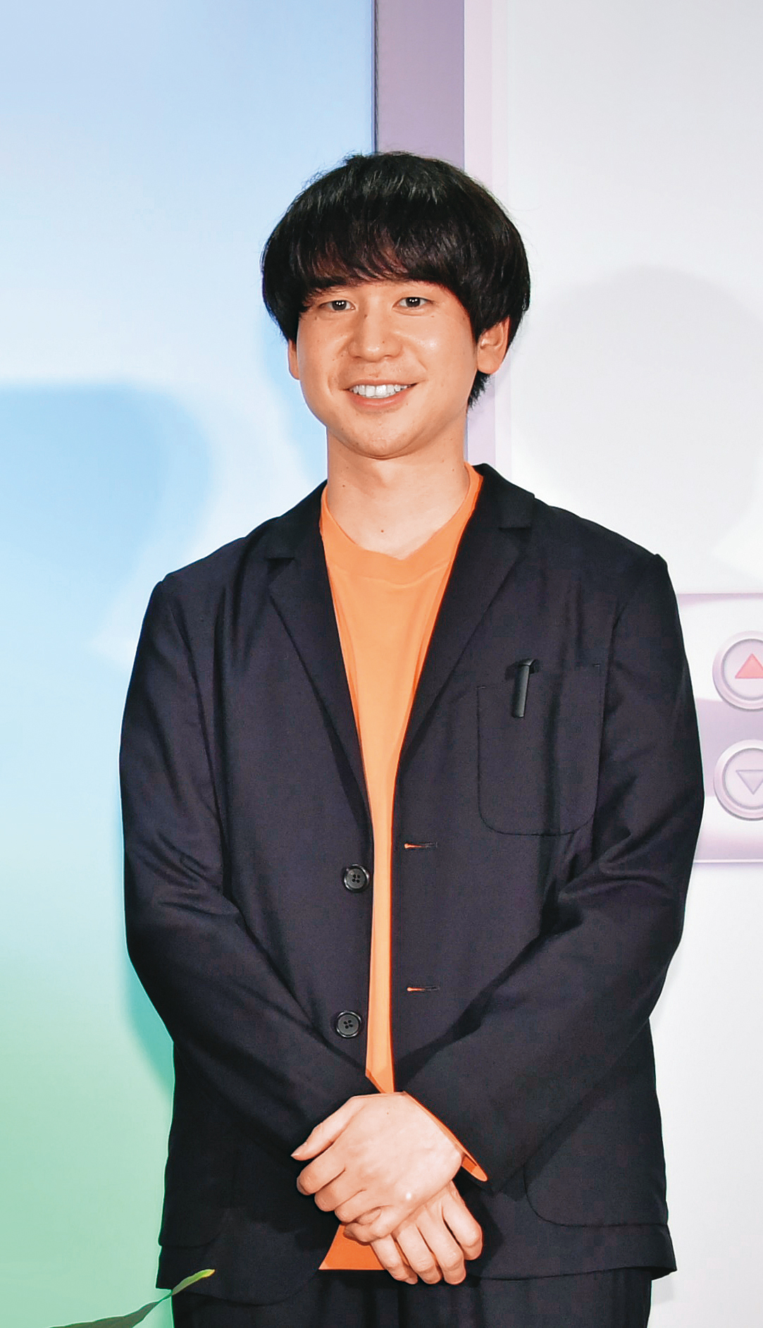 風間太樹續任電影版導演,他透露因日劇和電影拍攝團隊相同,整體效率高。(TV TOKYO提供)