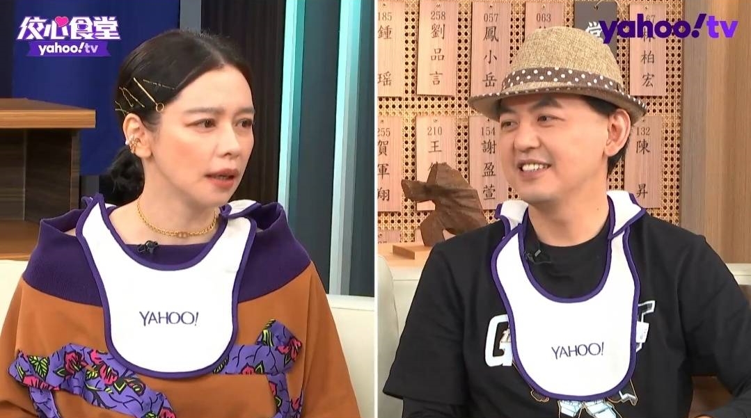 徐若瑄一開場就跟黃子佼討論安可問題。（YahooTV提供）