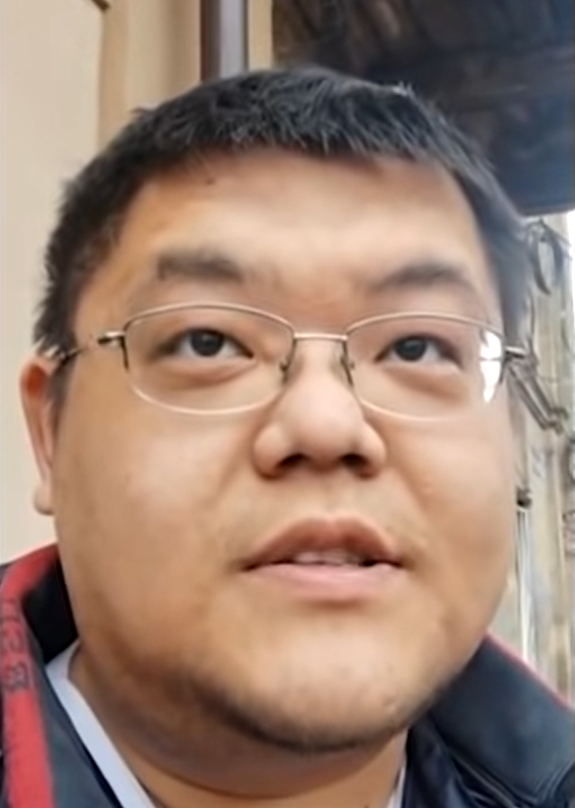戰爭初期，趙銳在自己youtube頻道要中國網友對烏克蘭女性留口德，因而頻道受到矚目。（翻攝自YouTube）