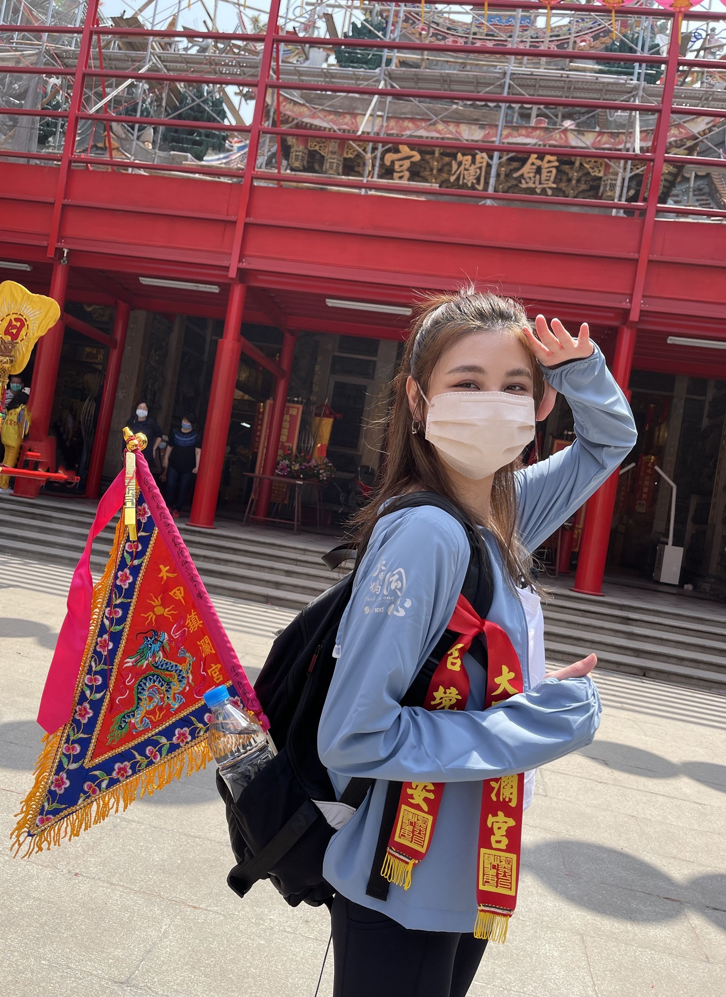宇珊在大甲媽祖遶境起跑的第一天，啟程至彰化踩點。（UV100提供）